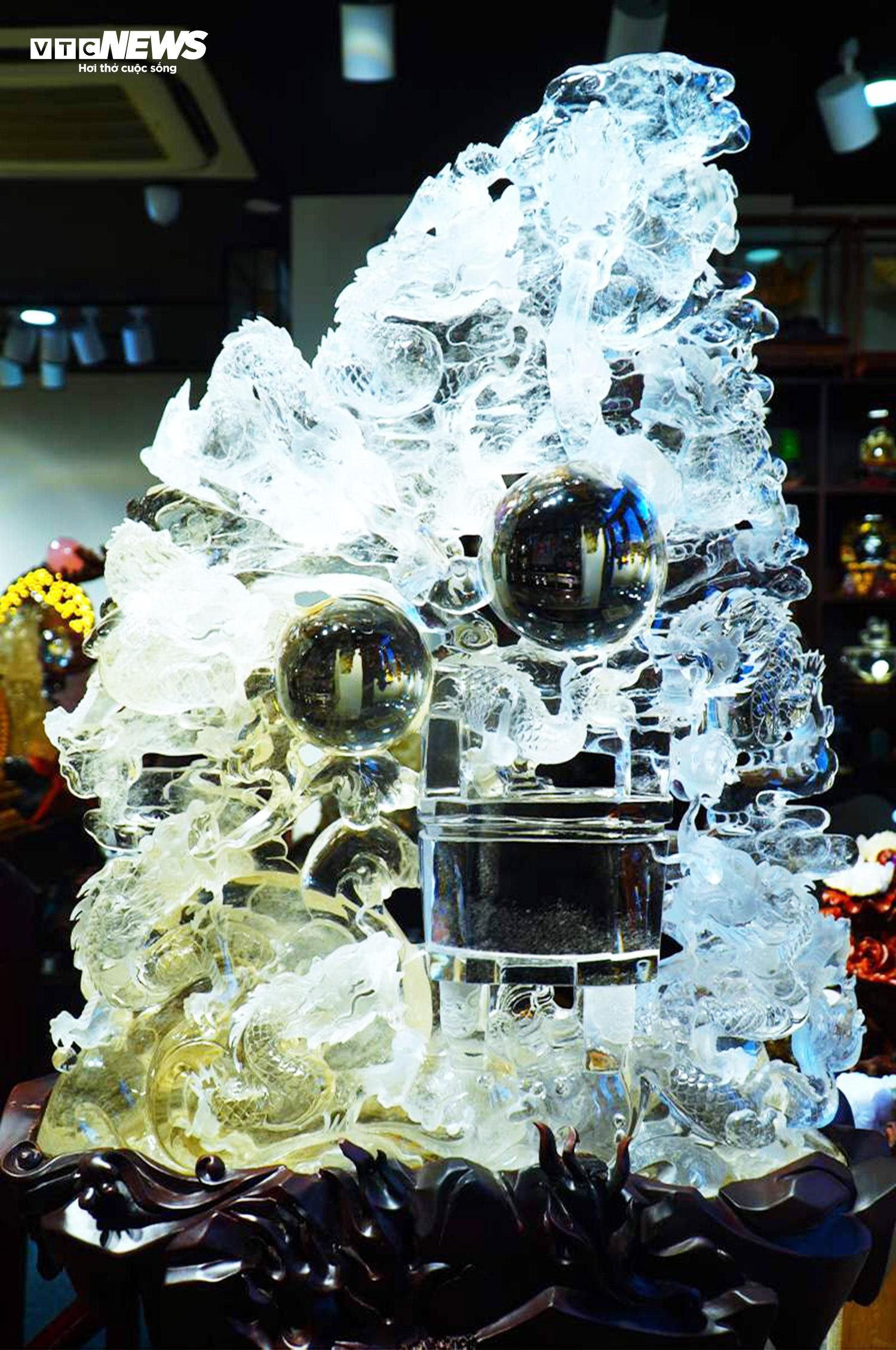 Chiêm ngưỡng những bức tượng rồng bằng đá quý trị giá tiền tỷ - 3