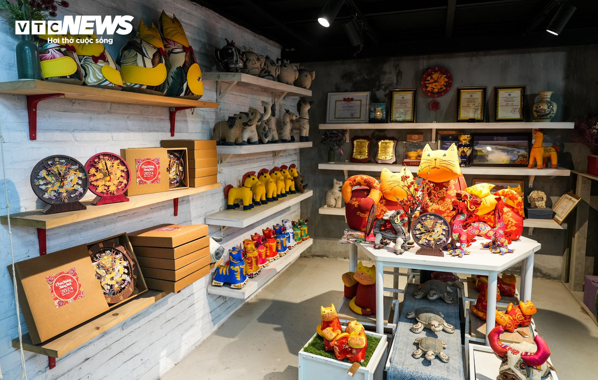 Những linh vật rồng tinh xảo được tạo ra từ bàn tay của 30 người thợ đặc biệt - 13