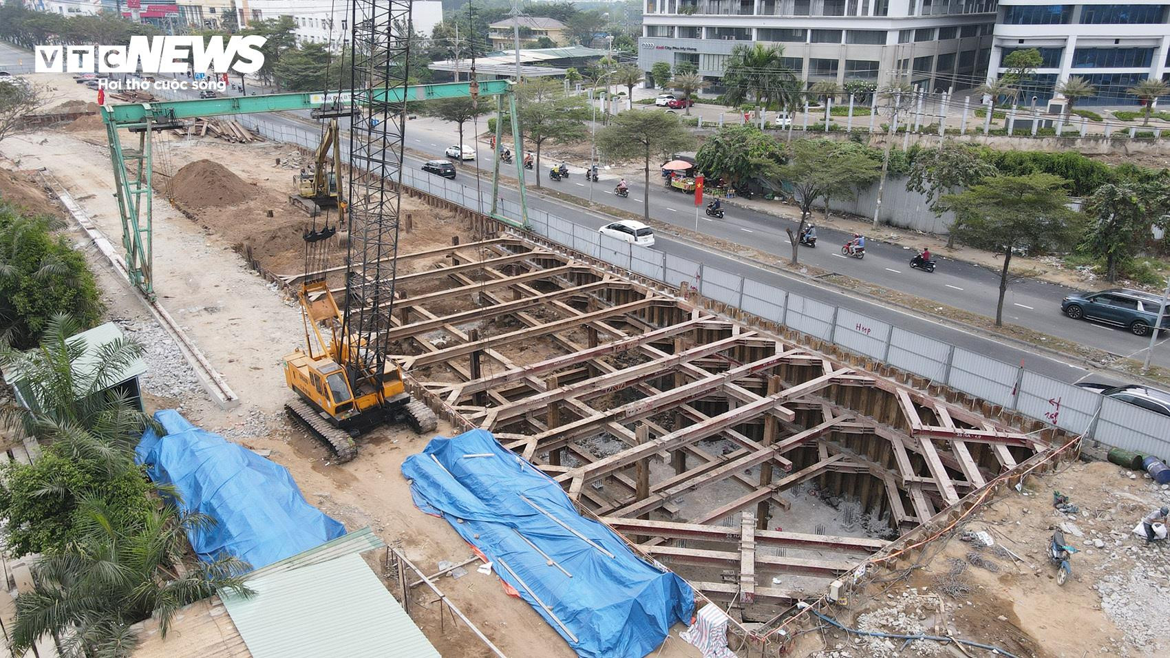 Cận cảnh nút giao hơn 800 tỷ đồng ở TP.HCM đóng kín để thi công hầm - 5