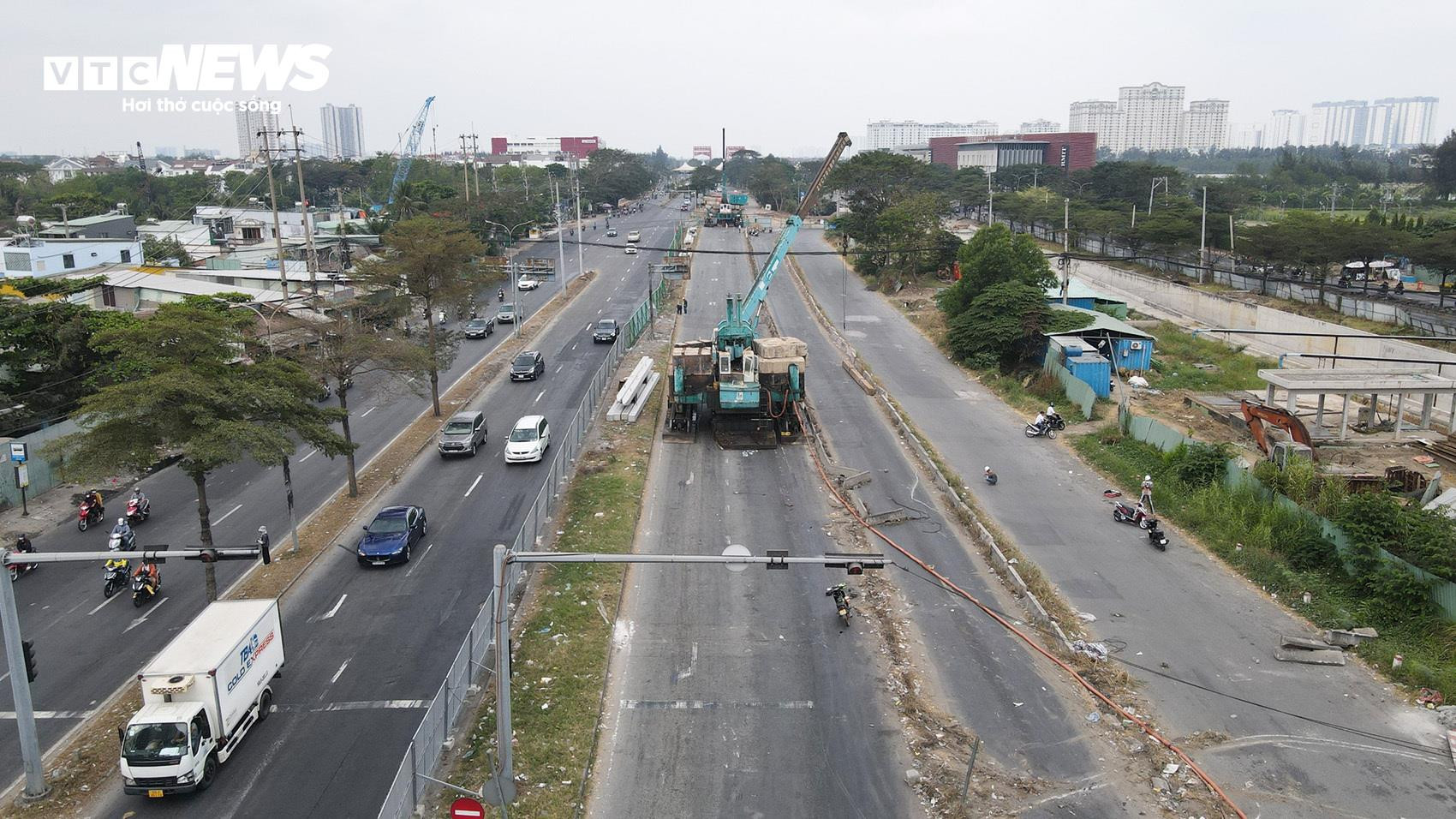 Cận cảnh nút giao hơn 800 tỷ đồng ở TP.HCM đóng kín để thi công hầm - 12