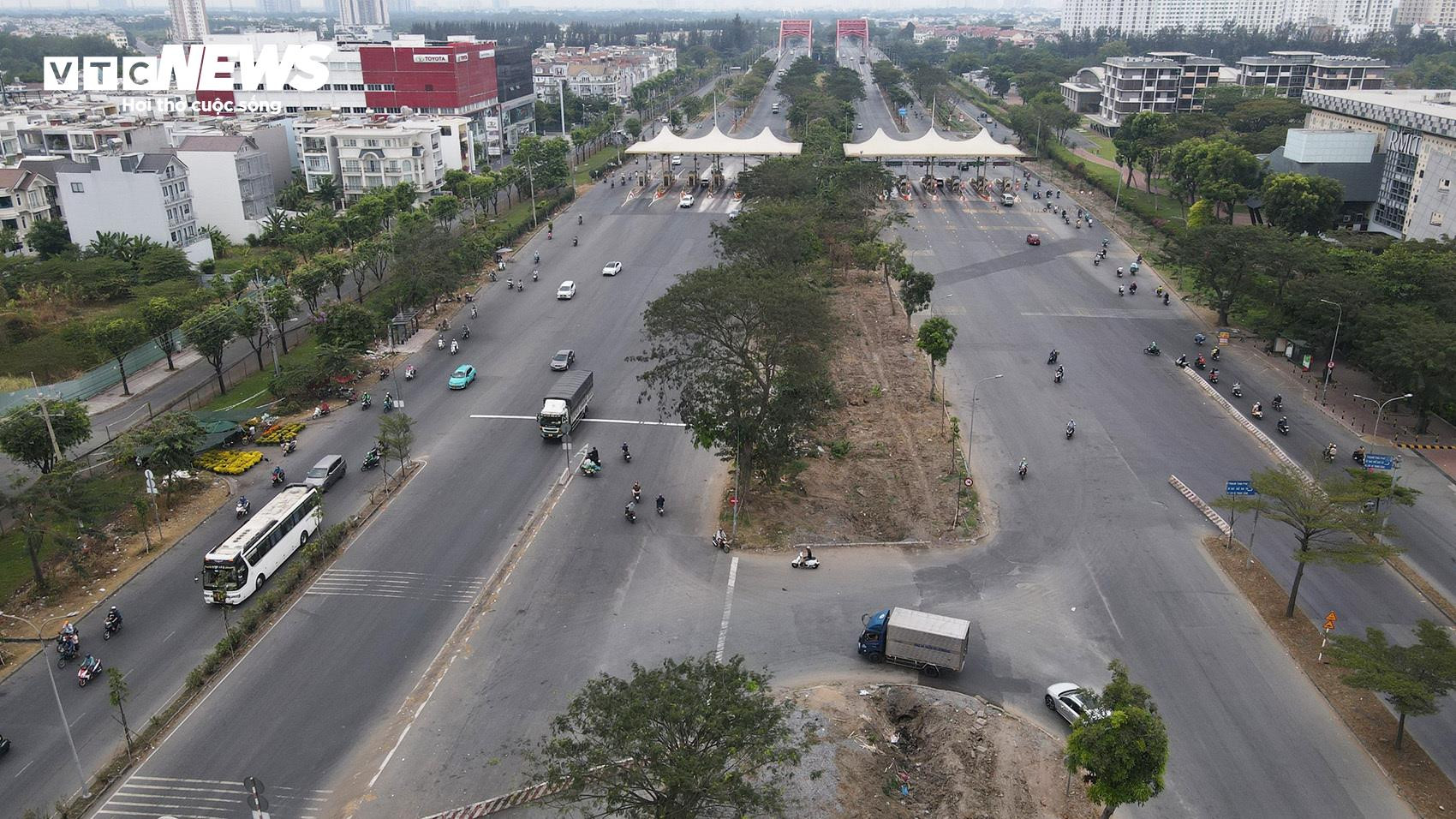 Cận cảnh nút giao hơn 800 tỷ đồng ở TP.HCM đóng kín để thi công hầm - 9