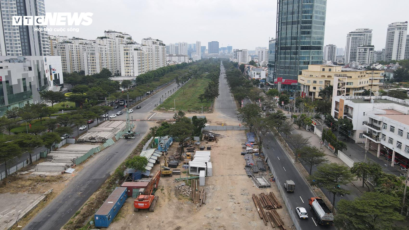 Cận cảnh nút giao hơn 800 tỷ đồng ở TP.HCM đóng kín để thi công hầm - 6