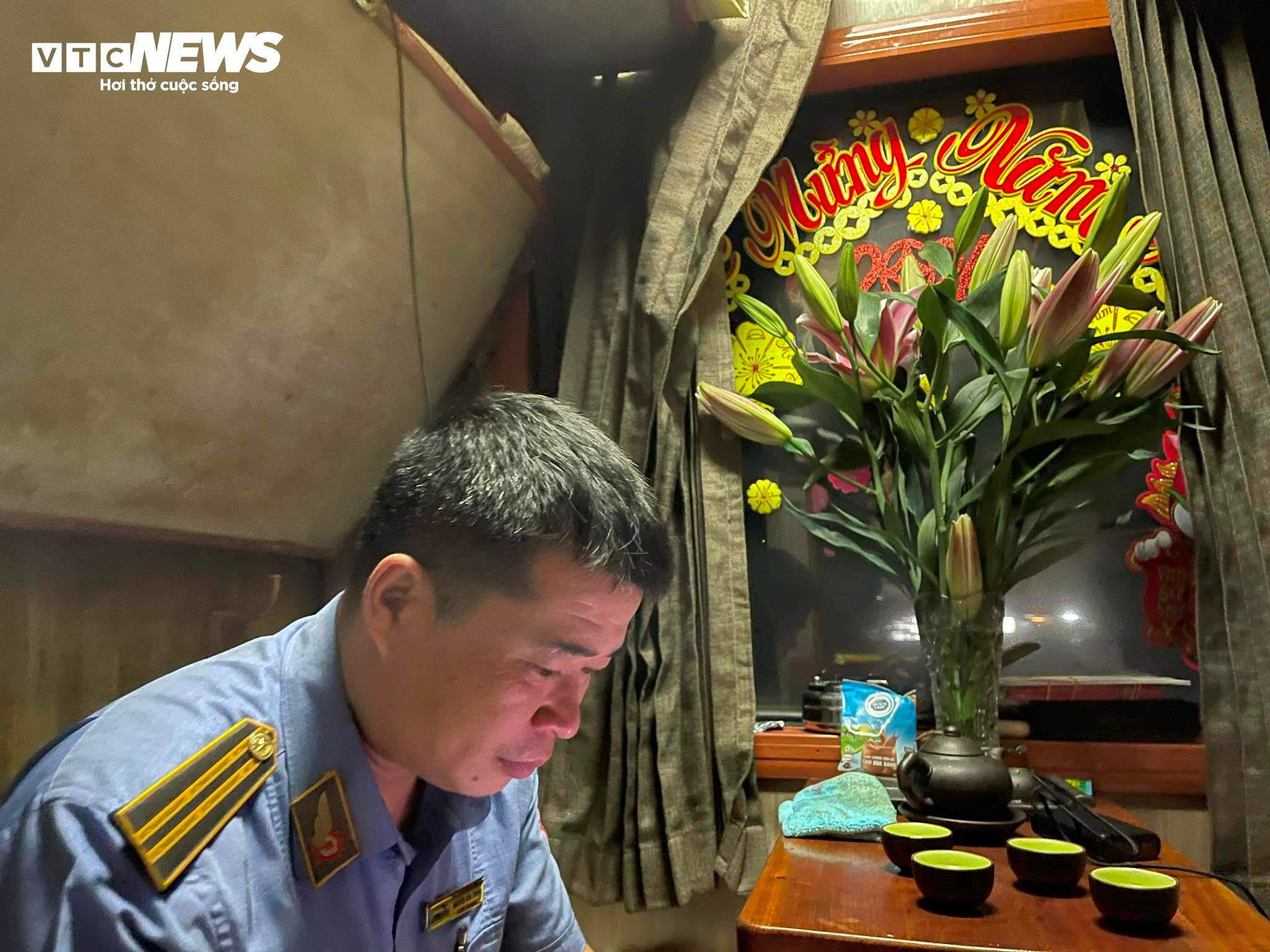 Những người đưa chuyến tàu đi xuyên Giao thừa, chở Tết đi muôn phương - 12