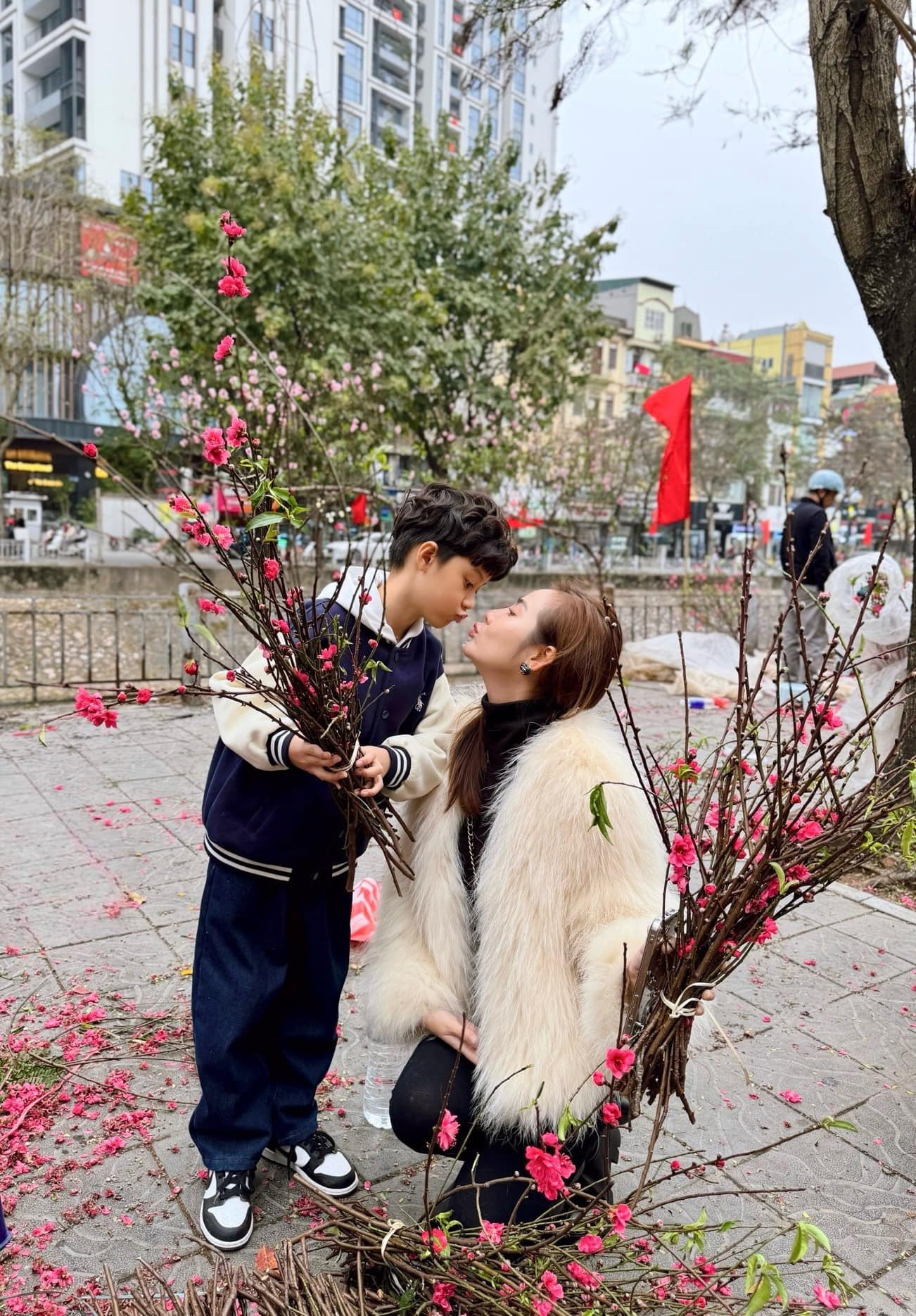 Sao Việt 9/2: Bình Tinh thăm mộ NSƯT Vũ Linh, Đỗ Hà trang hoàng nhà đón Tết - 13