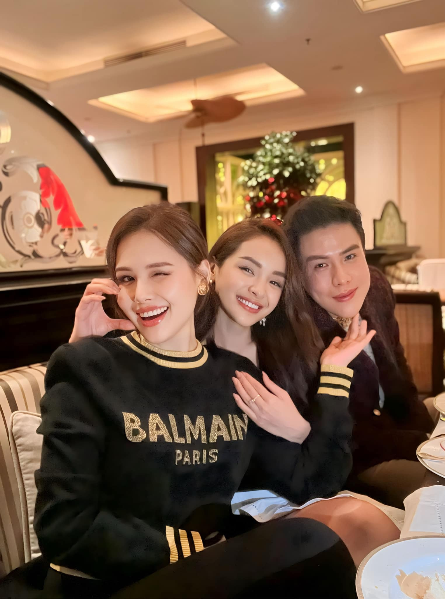 Sao Việt 9/2: Bình Tinh thăm mộ NSƯT Vũ Linh, Đỗ Hà trang hoàng nhà đón Tết - 5