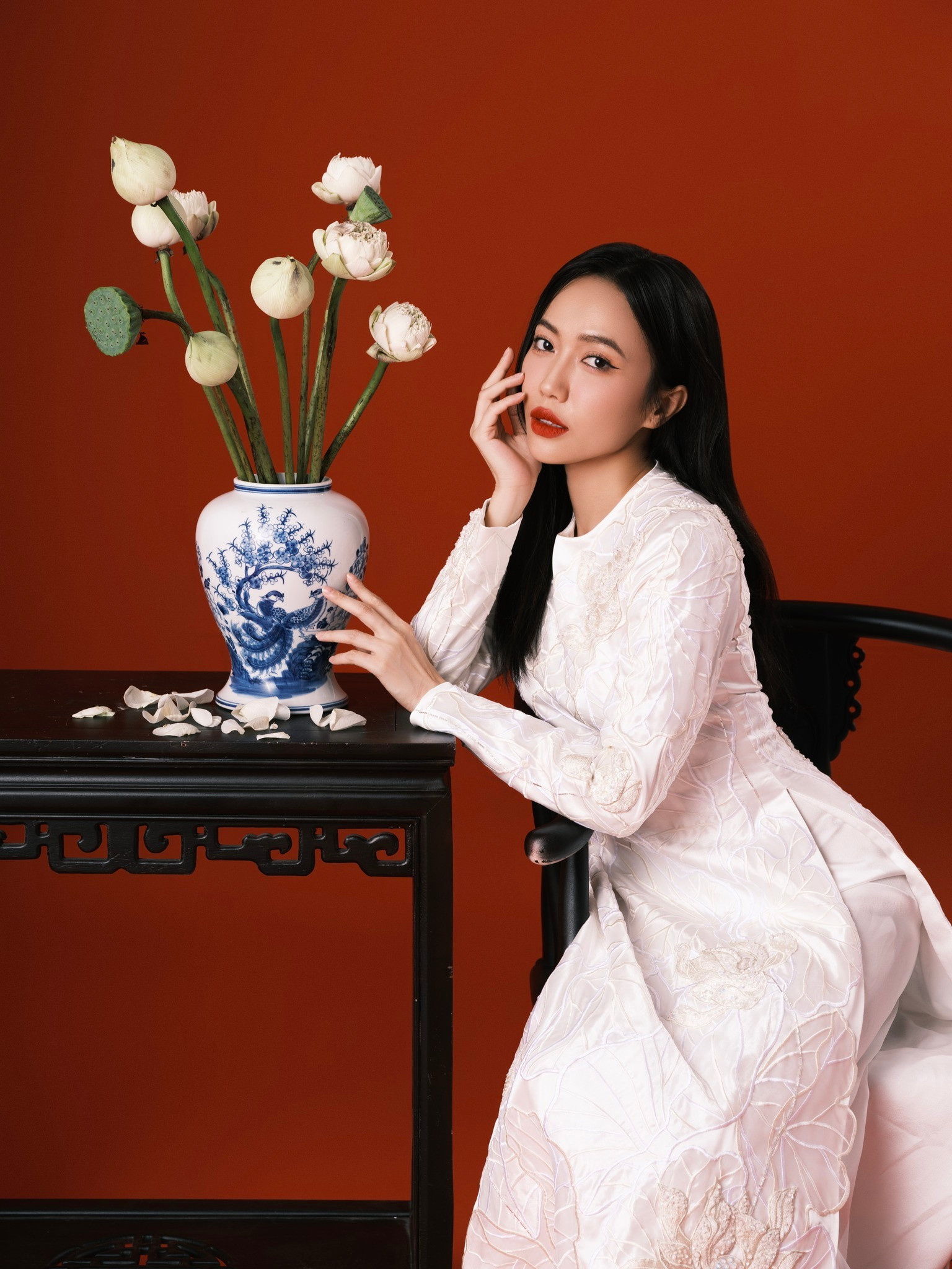 Sao Việt 9/2: Bình Tinh thăm mộ NSƯT Vũ Linh, Đỗ Hà trang hoàng nhà đón Tết - 7