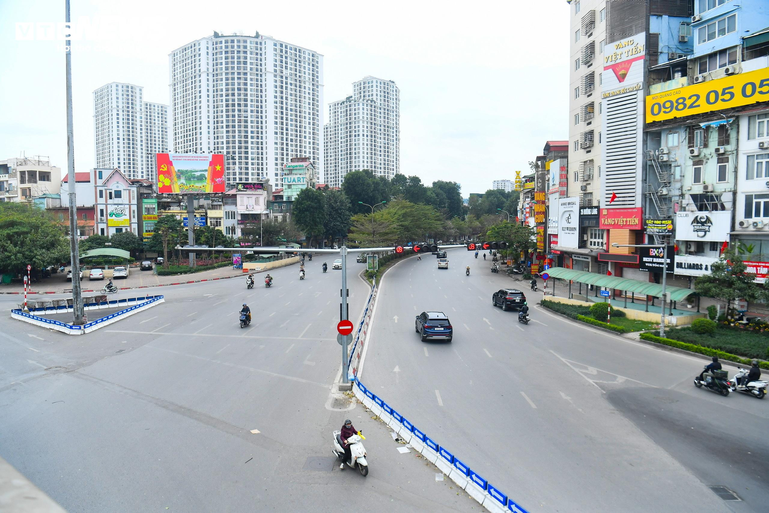 TRỰC TIẾP: Cả nước đón giao thừa Tết Giáp Thìn 2024 - 41