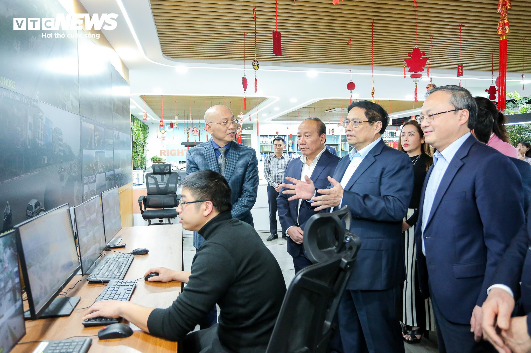 Thủ tướng: VOV phải giữ cho bằng được tiếng nói của Đảng, Nhà nước và Nhân dân - 5