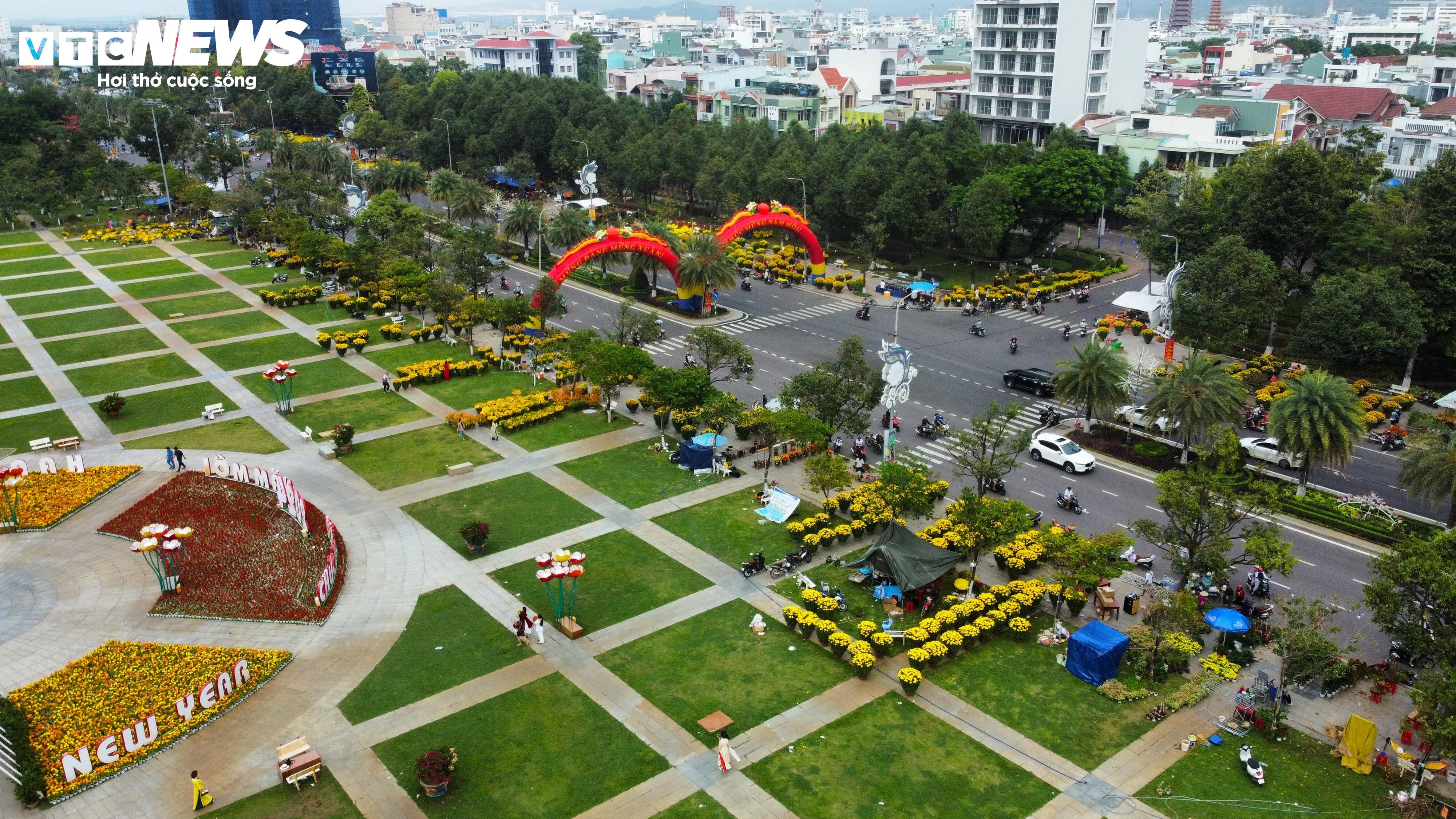 Tâm sự của tiểu thương chợ hoa Bình Định chiều cuối năm - 10