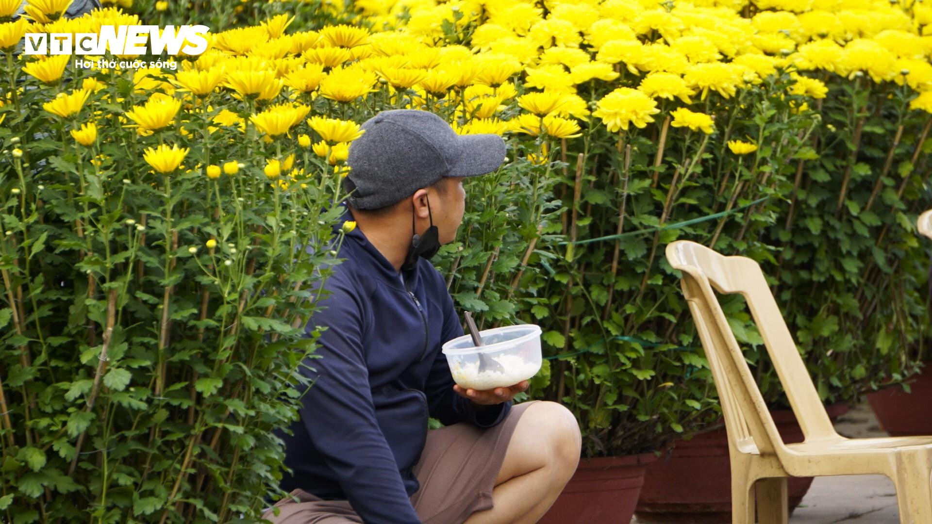 Tâm sự của tiểu thương chợ hoa Bình Định chiều cuối năm - 3