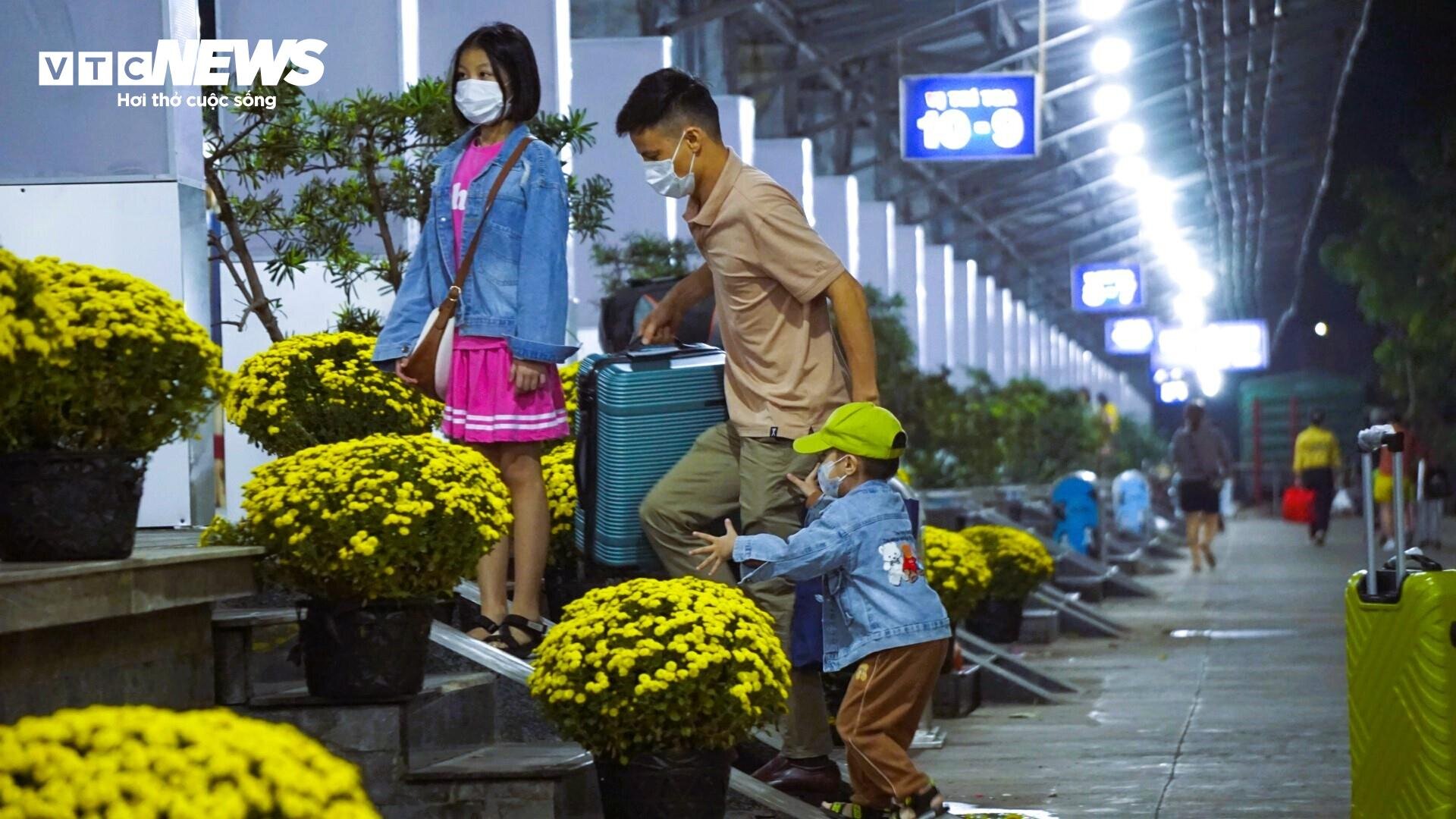Bâng khuâng chuyến tàu chiều cuối năm - 1