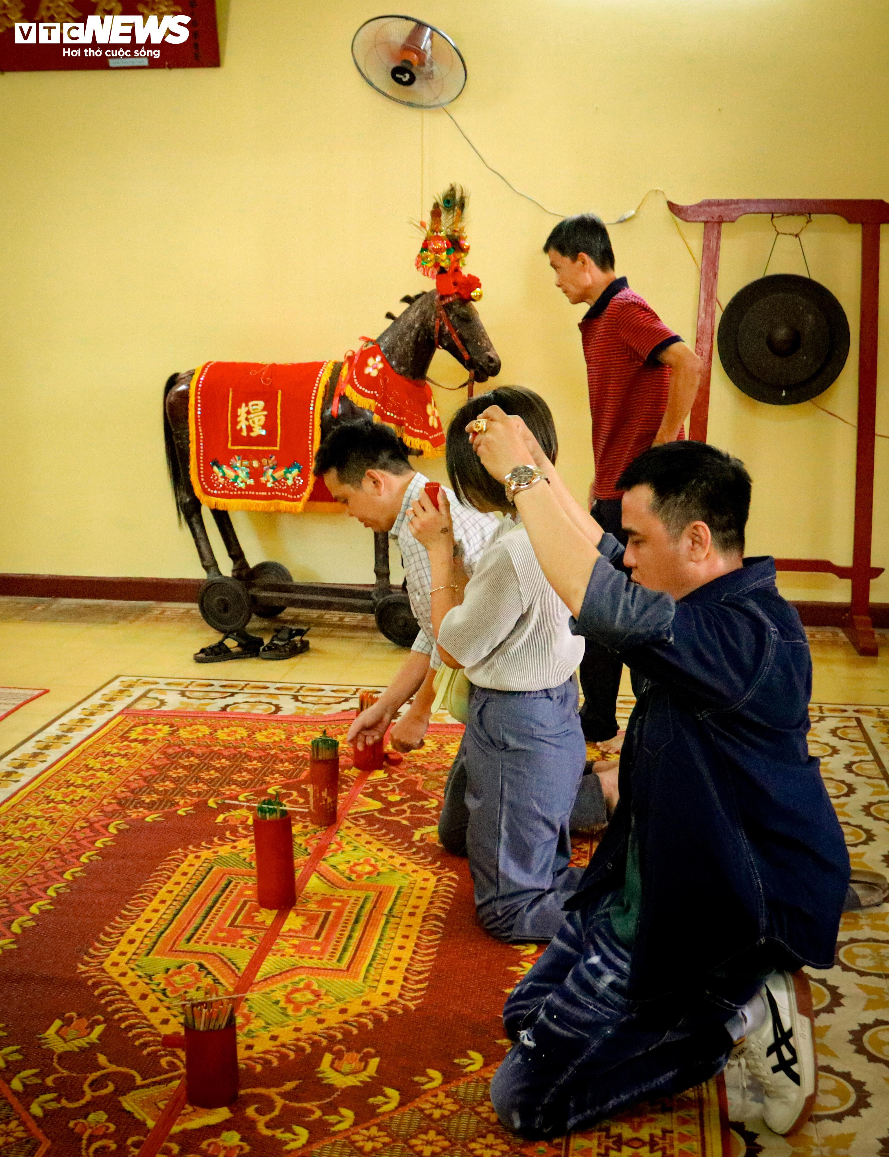 Mùng 3 Tết đi xin xăm, gieo quẻ tại lăng Tổng trấn thành Gia Định xưa - 26