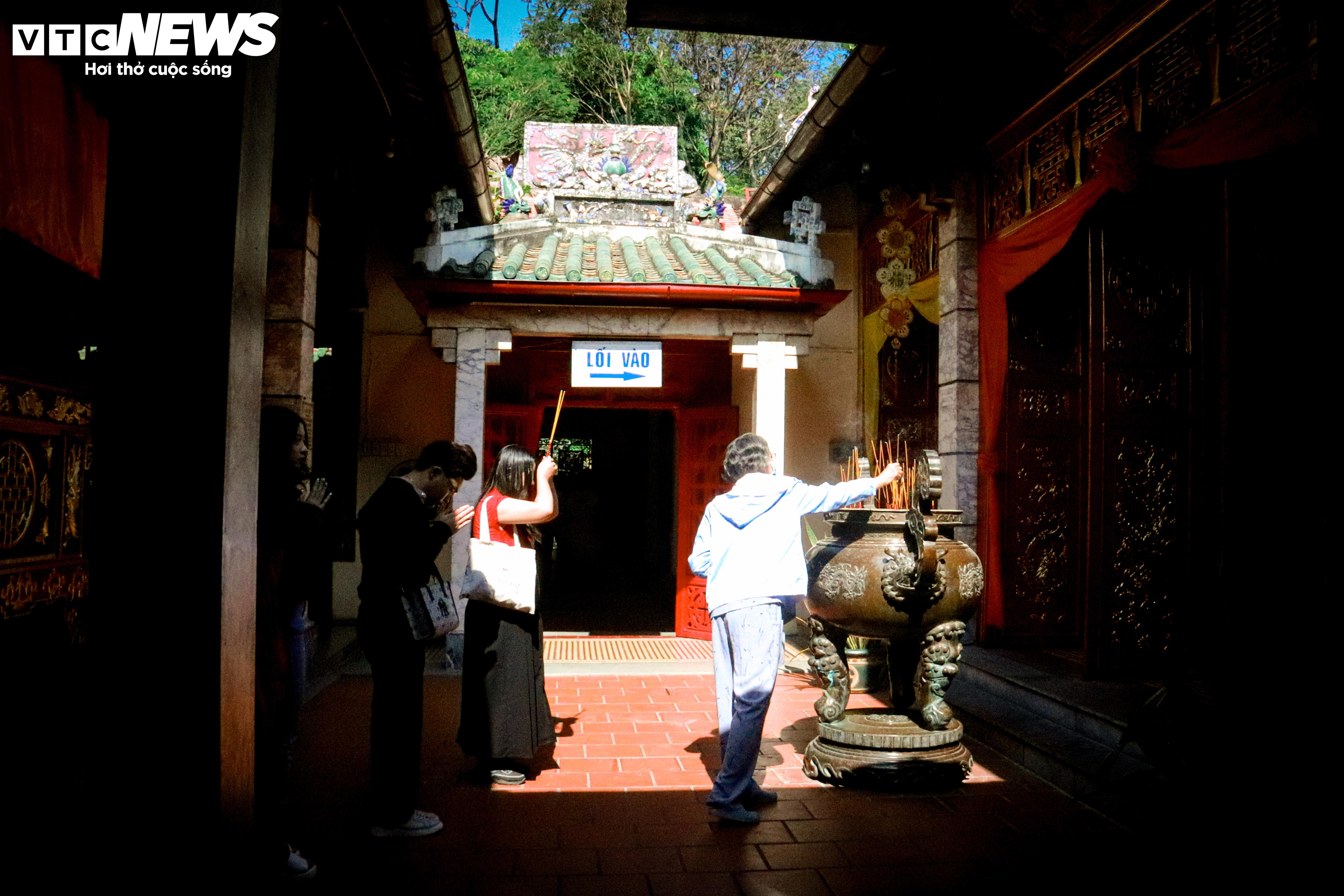 Mùng 3 Tết đi xin xăm, gieo quẻ tại lăng Tổng trấn thành Gia Định xưa - 28