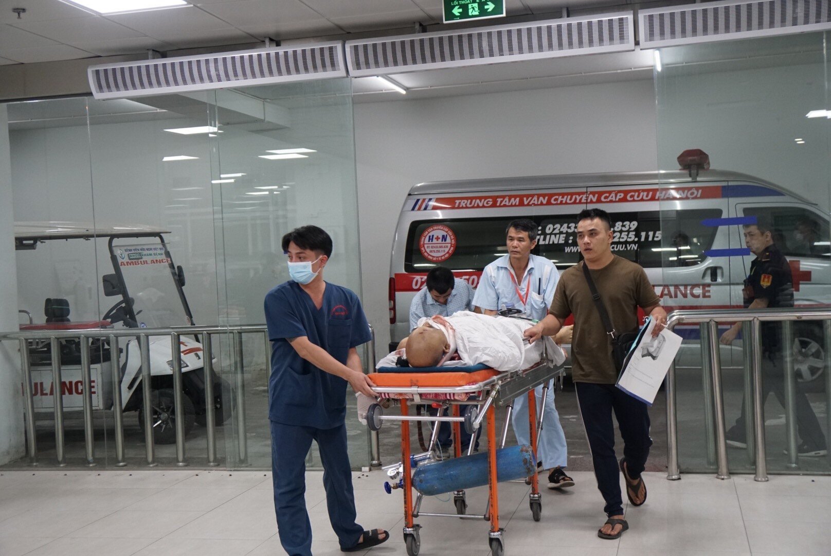  24 giờ trực cấp cứu tại bệnh viện ngoại khoa lớn nhất cả nước - 8