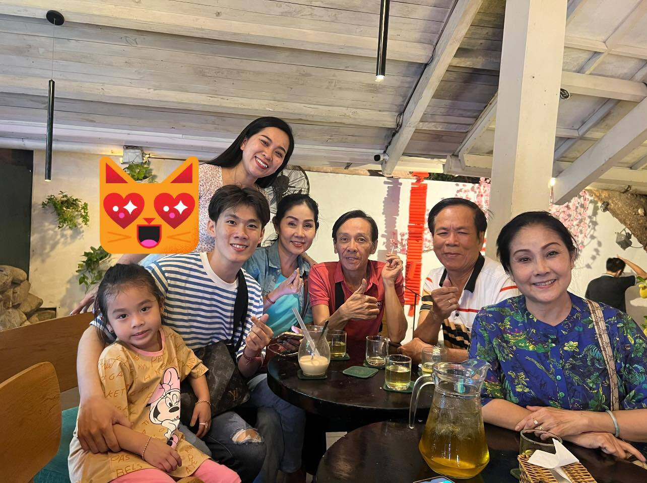 Sao Việt 21/2: Cháu gái Vũ Linh vui vẻ bên gia đình, Lan Ngọc diện biniki cắt xẻ - 1