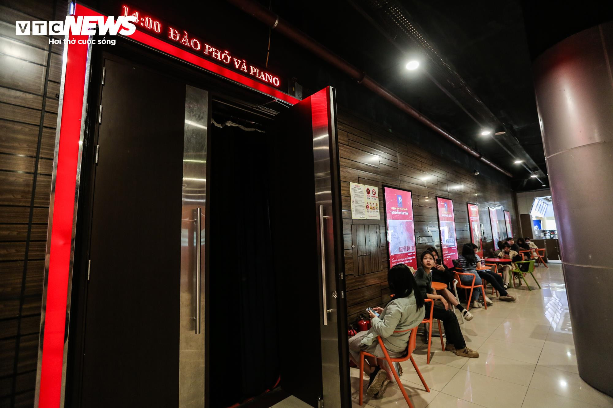 'Đào, phở và piano': Khán giả muốn xem phải ra rạp đặt vé cho ngày hôm sau - 11