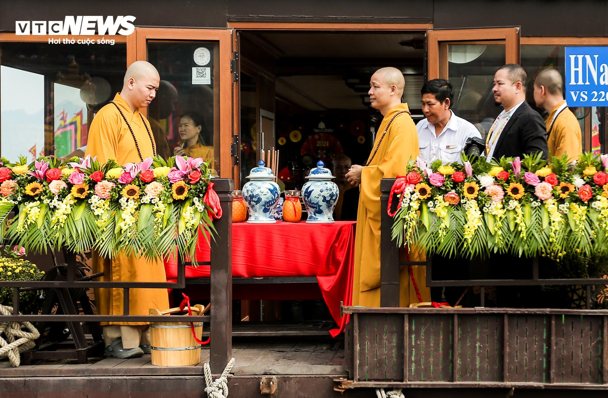 207 thuyền, 60 trai tráng tham gia rước nước ngày khai hội chùa Tam Chúc - 10