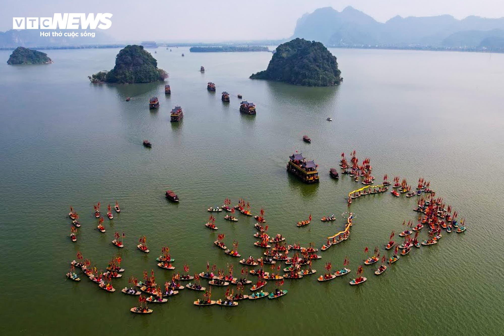 207 thuyền, 60 trai tráng tham gia rước nước ngày khai hội chùa Tam Chúc - 6