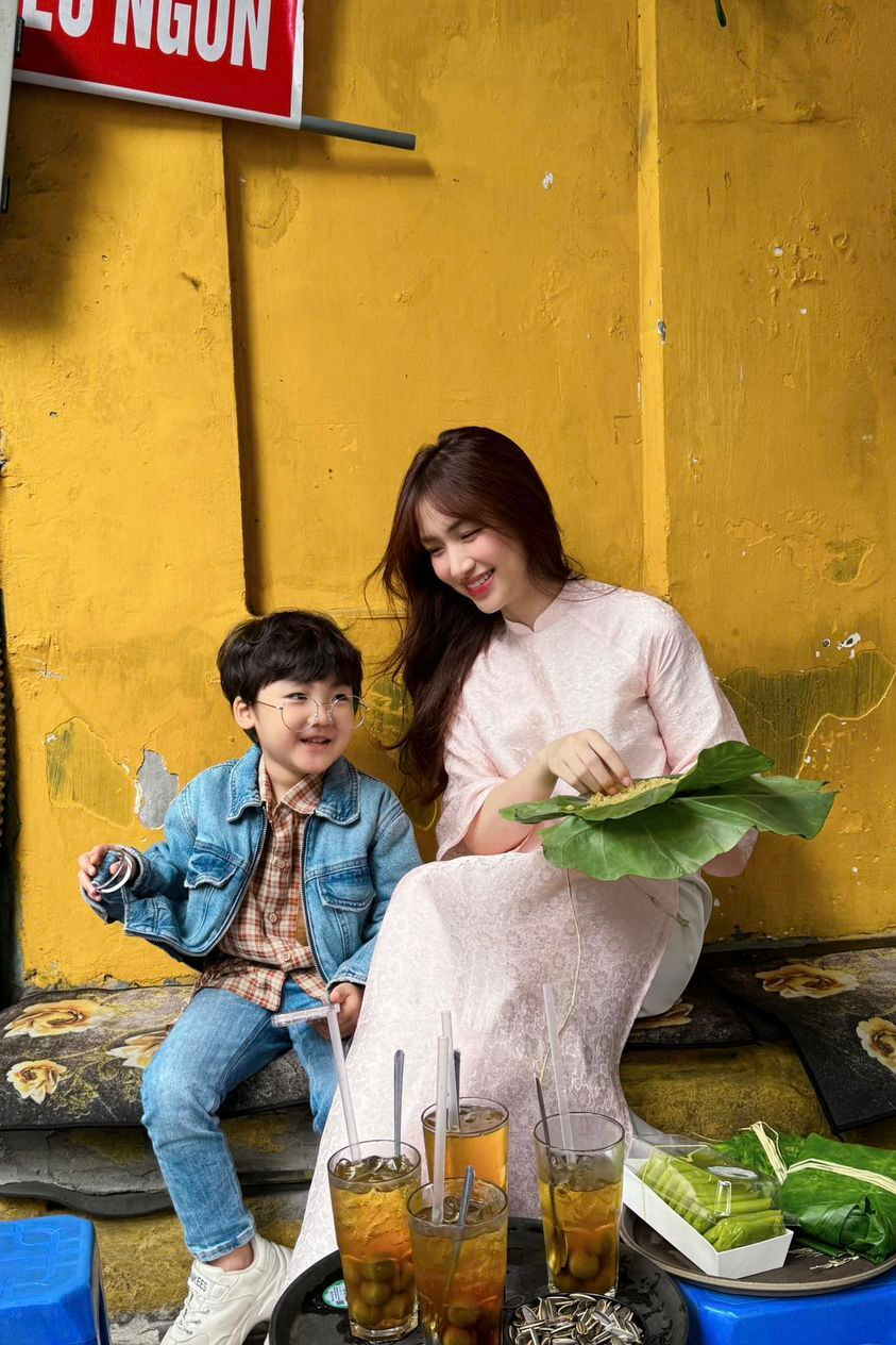 Sao Việt 22/2: Hà Anh gợi cảm khi bầu 6 tháng, Công Lý tươi tắn bên vợ trẻ - 4