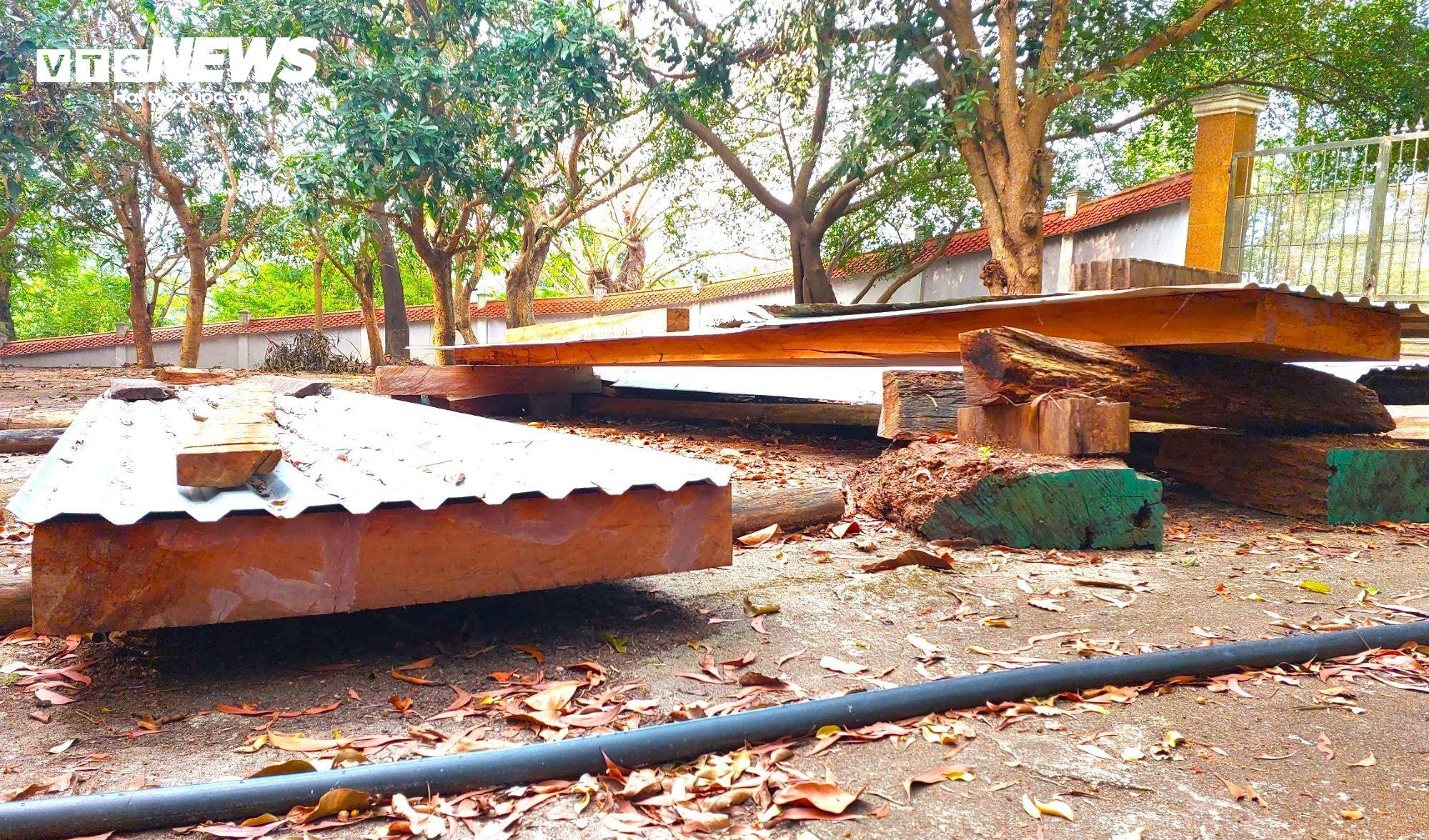 Bất chấp lệnh tháo dỡ, biệt phủ của đại gia vàng vẫn ‘yên vị’ trên núi Hải Vân - 8