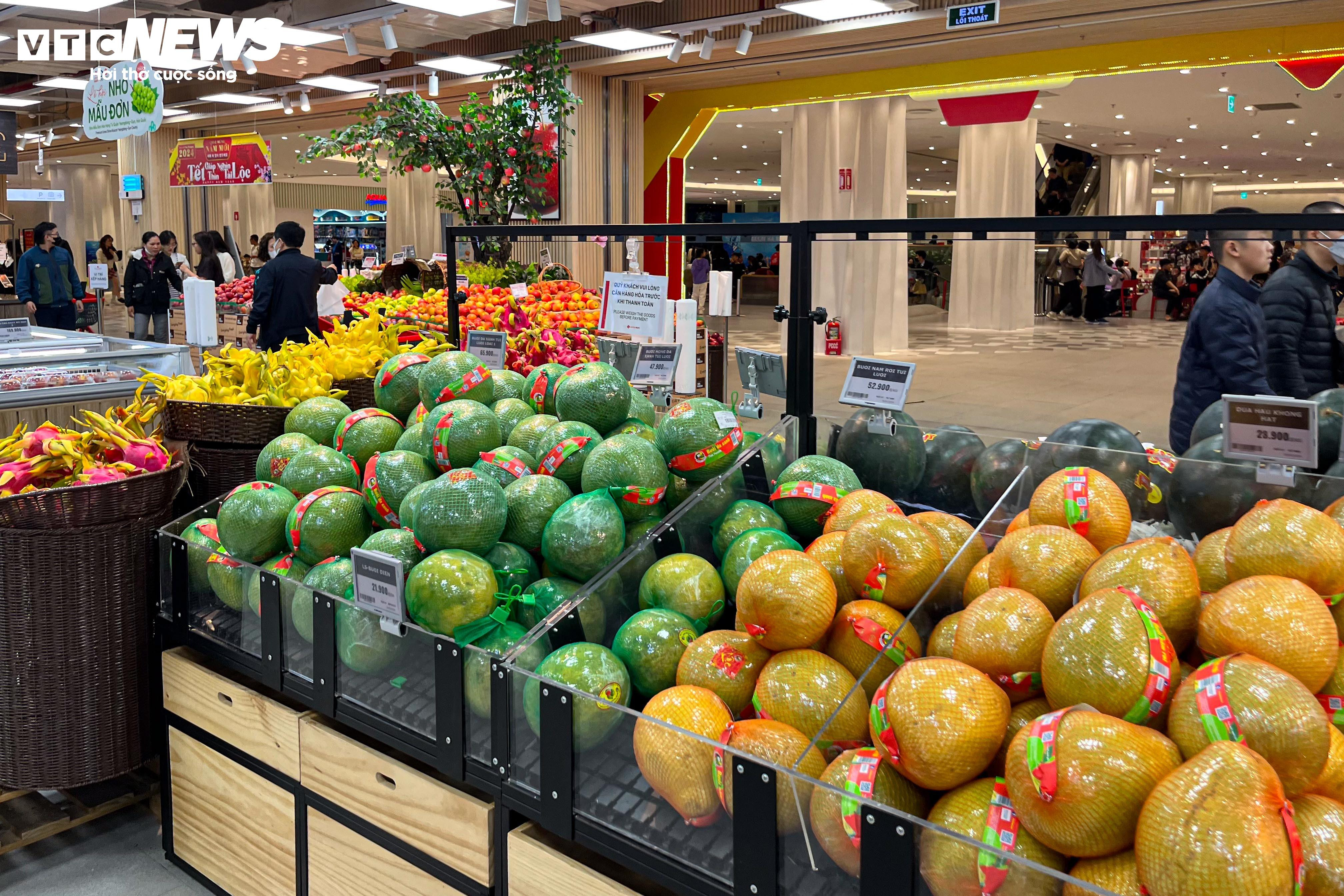 Hoa tươi, thực phẩm dồi dào, giá cả ổn định trước ngày rằm tháng Giêng - 12