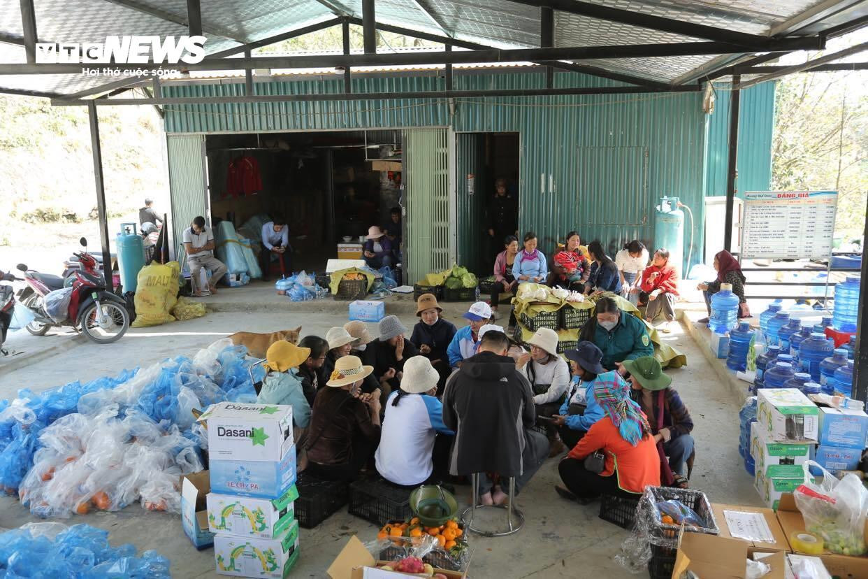 Bám trụ 4 ngày đêm ngăn 'giặc lửa', bảo vệ rừng Hoàng Liên - 5