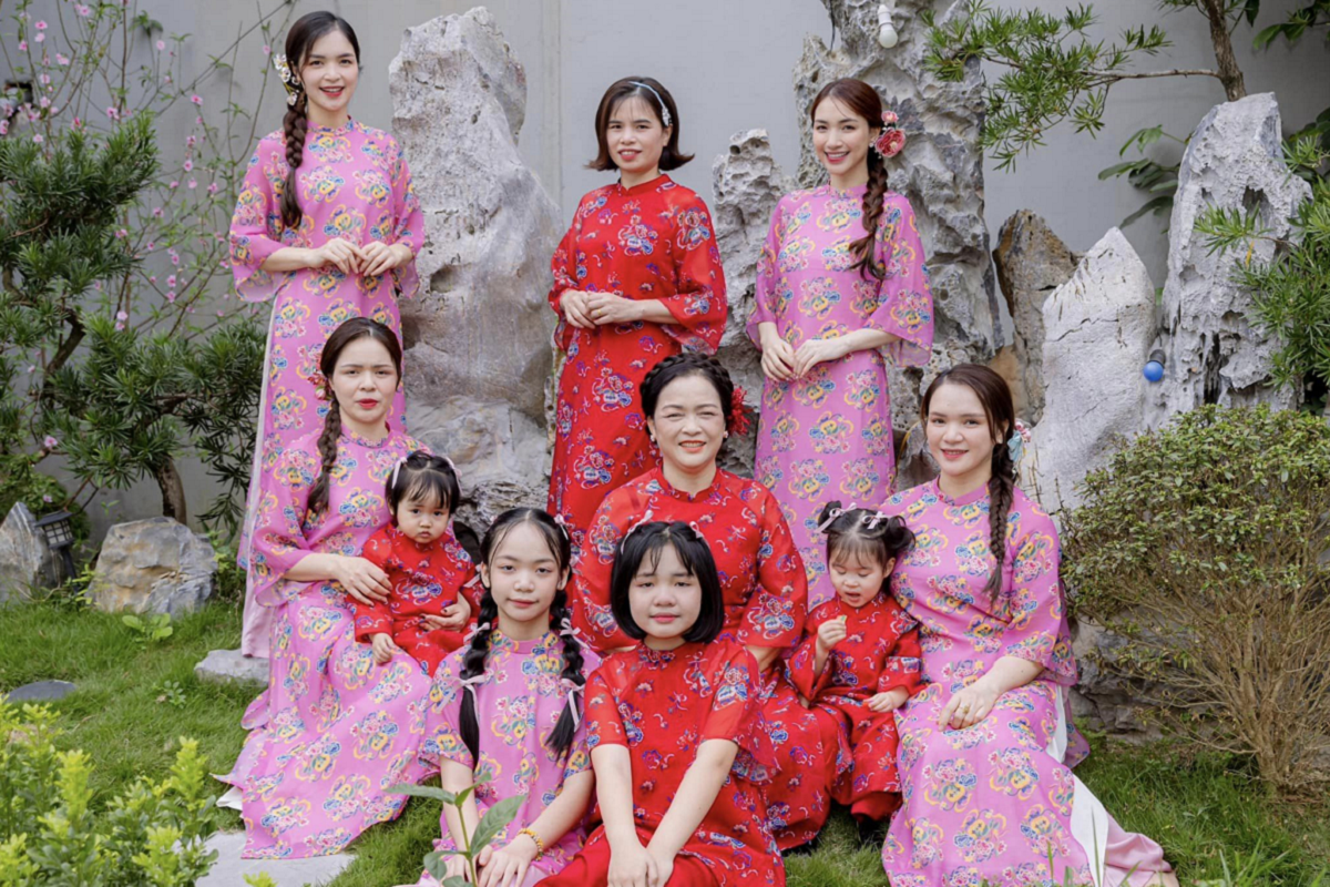 Sao Việt 25/2: Nhã Phương trẻ đẹp như nữ sinh, Hòa Minzy khoe nhan sắc 3 thế hệ - 3