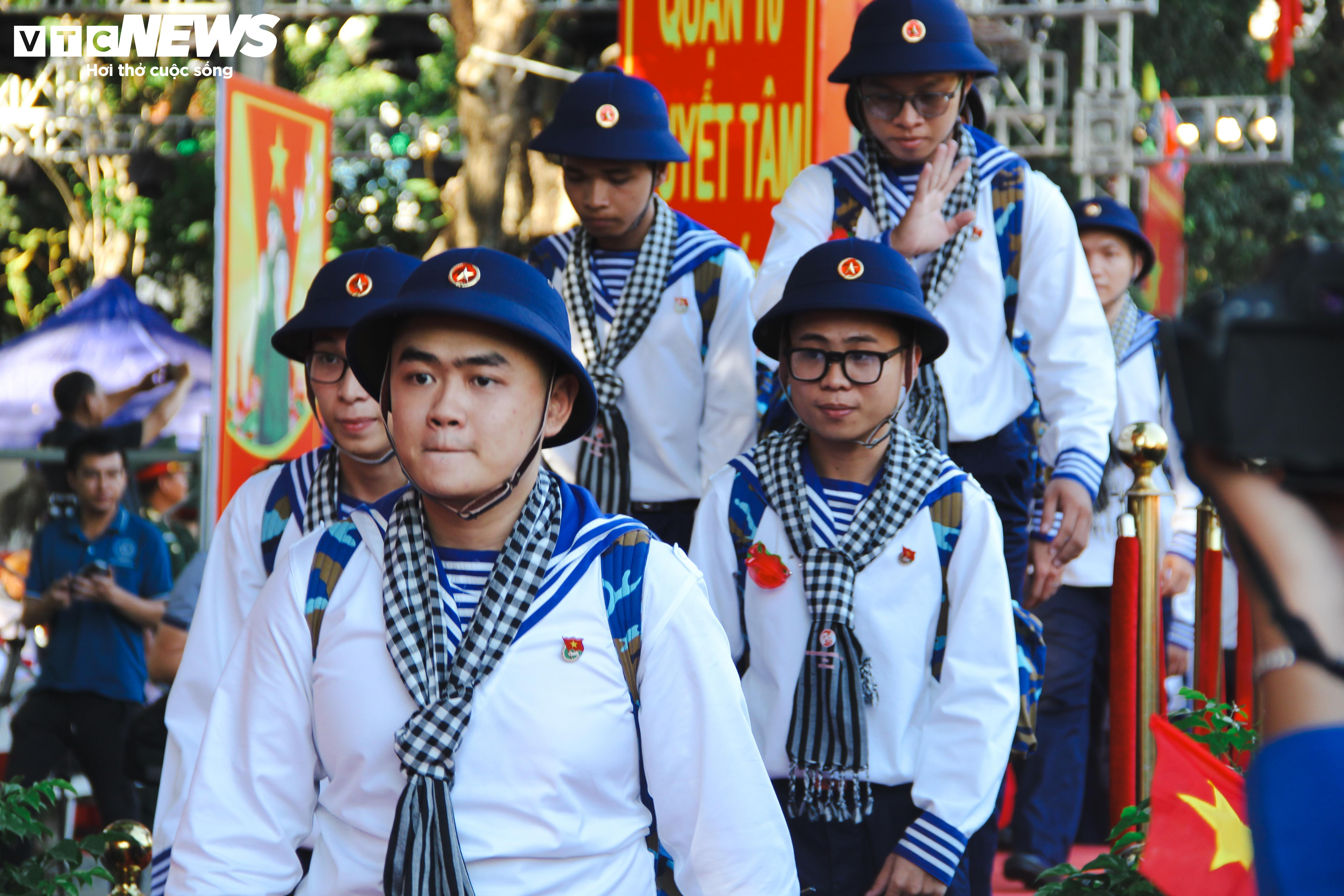 'Nhập ngũ là trách nhiệm của tuổi trẻ, con sẽ trưởng thành hơn' - 10