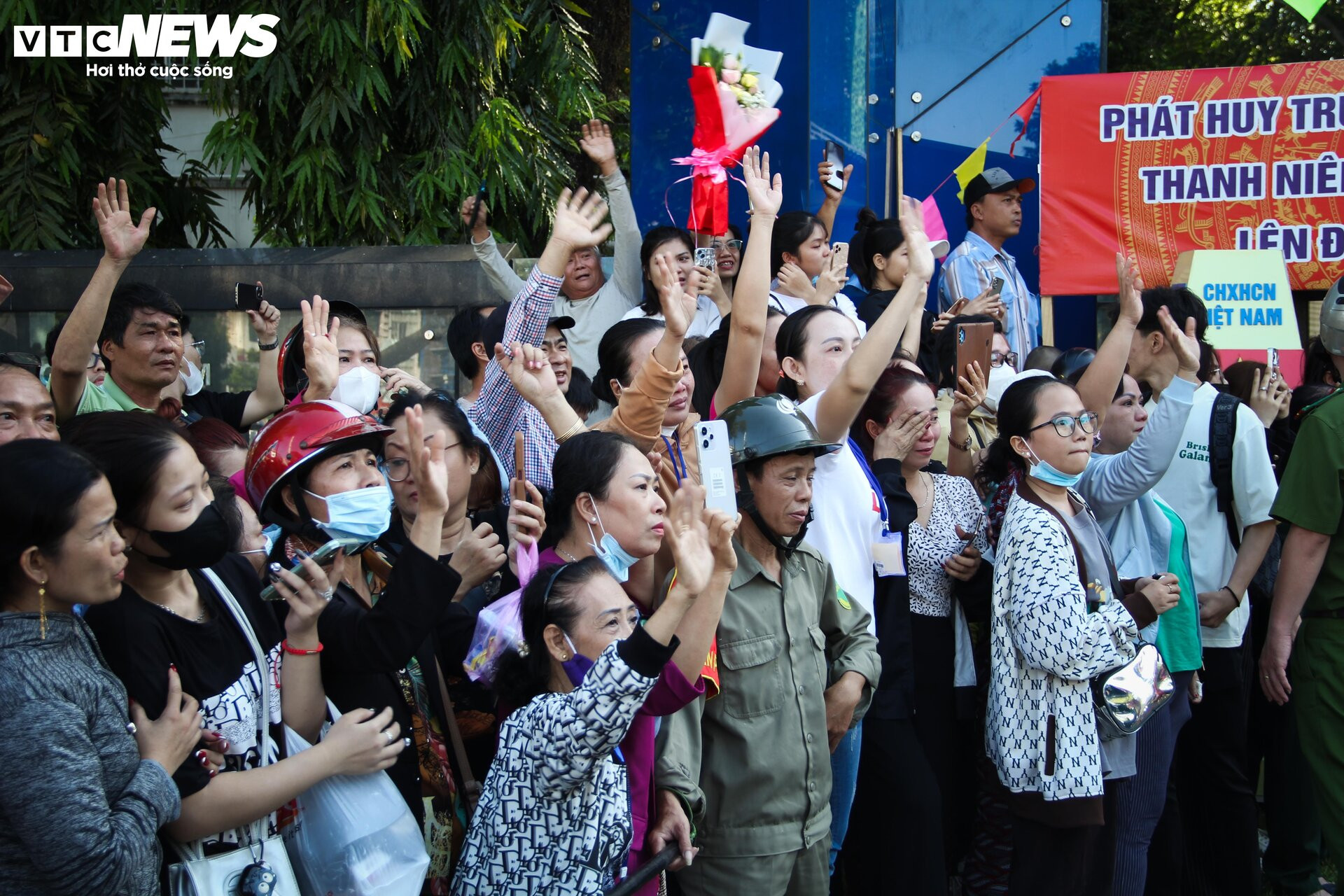 'Nhập ngũ là trách nhiệm của tuổi trẻ, con sẽ trưởng thành hơn' - 18