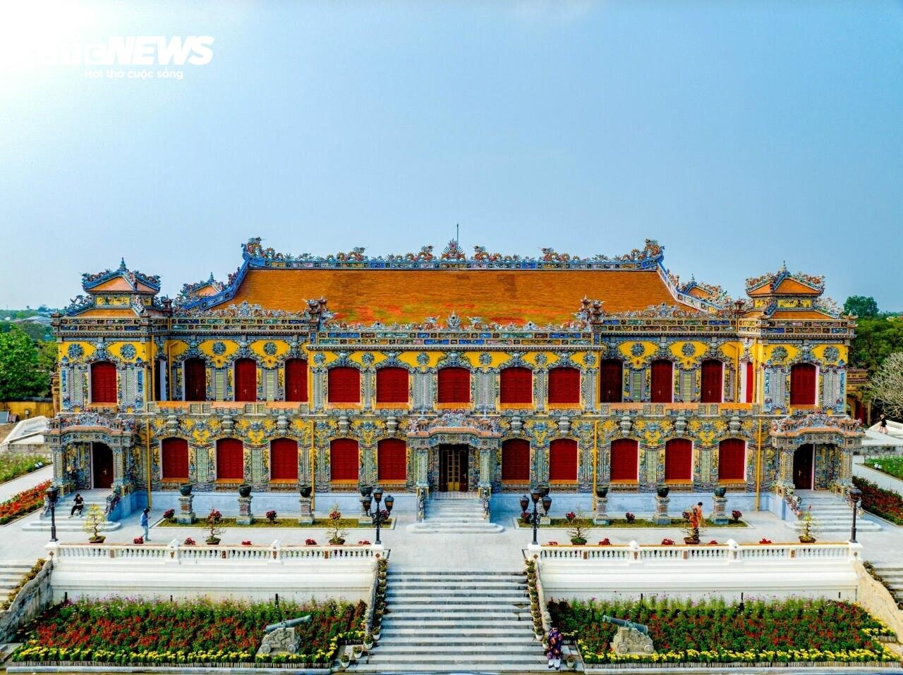  Cận cảnh cung điện thời nhà Nguyễn tốn hàng triệu USD phục dựng ở Huế - 2