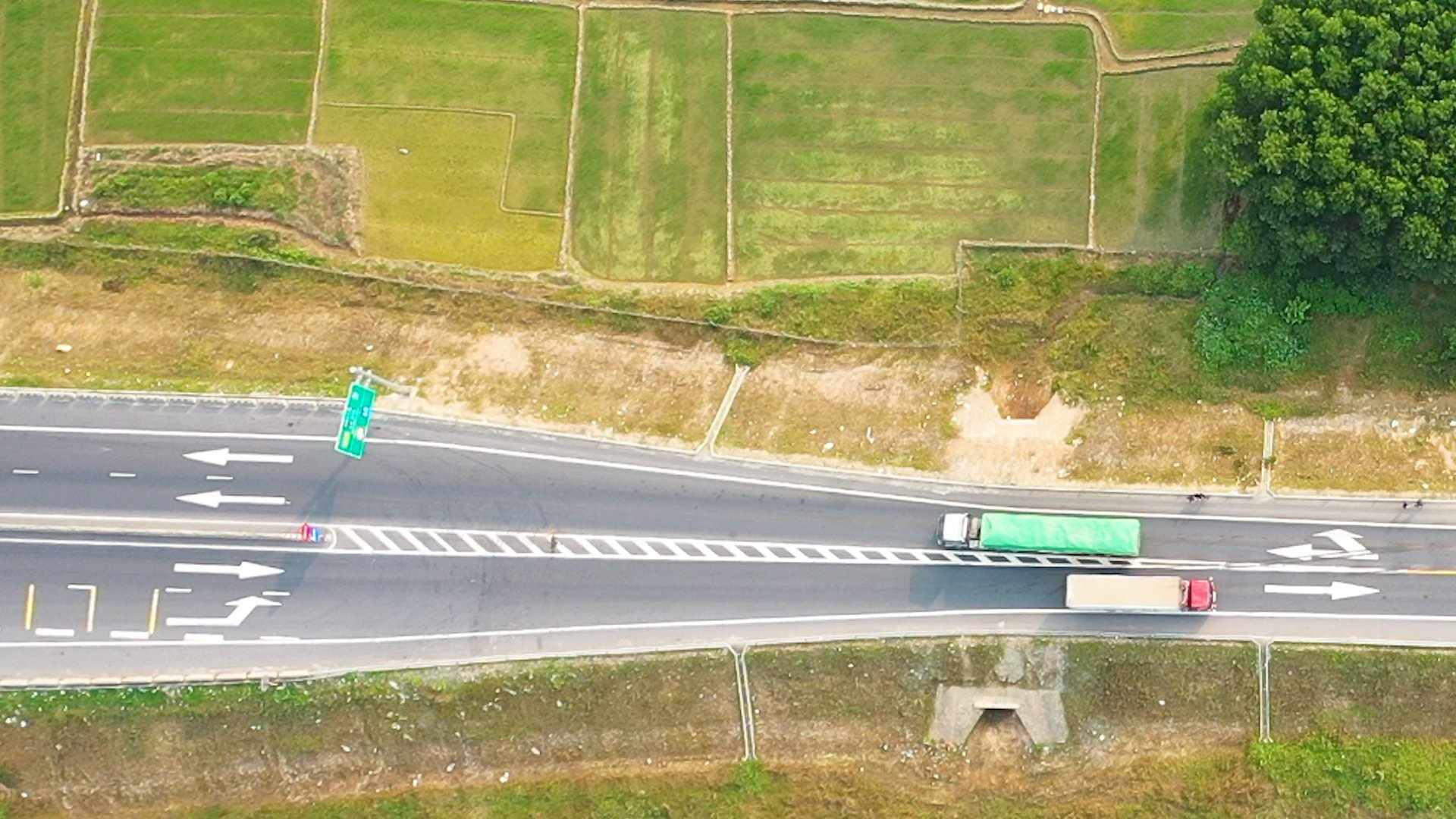 Cục Đường bộ: Nhiều cao tốc 2 làn chưa đạt chuẩn, sẽ có biện pháp xử lý sớm - 4