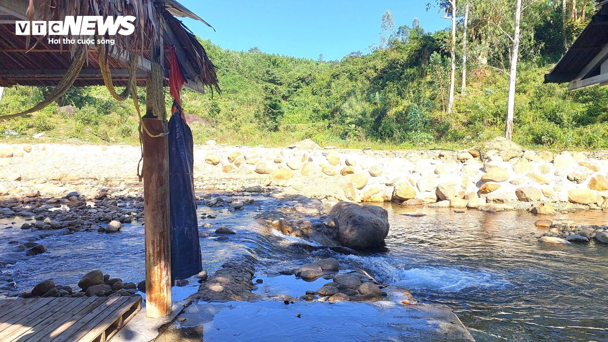Lén lút san ủi, chặn dòng suối trái phép để làm du lịch sinh thái ở Đà Nẵng - 3