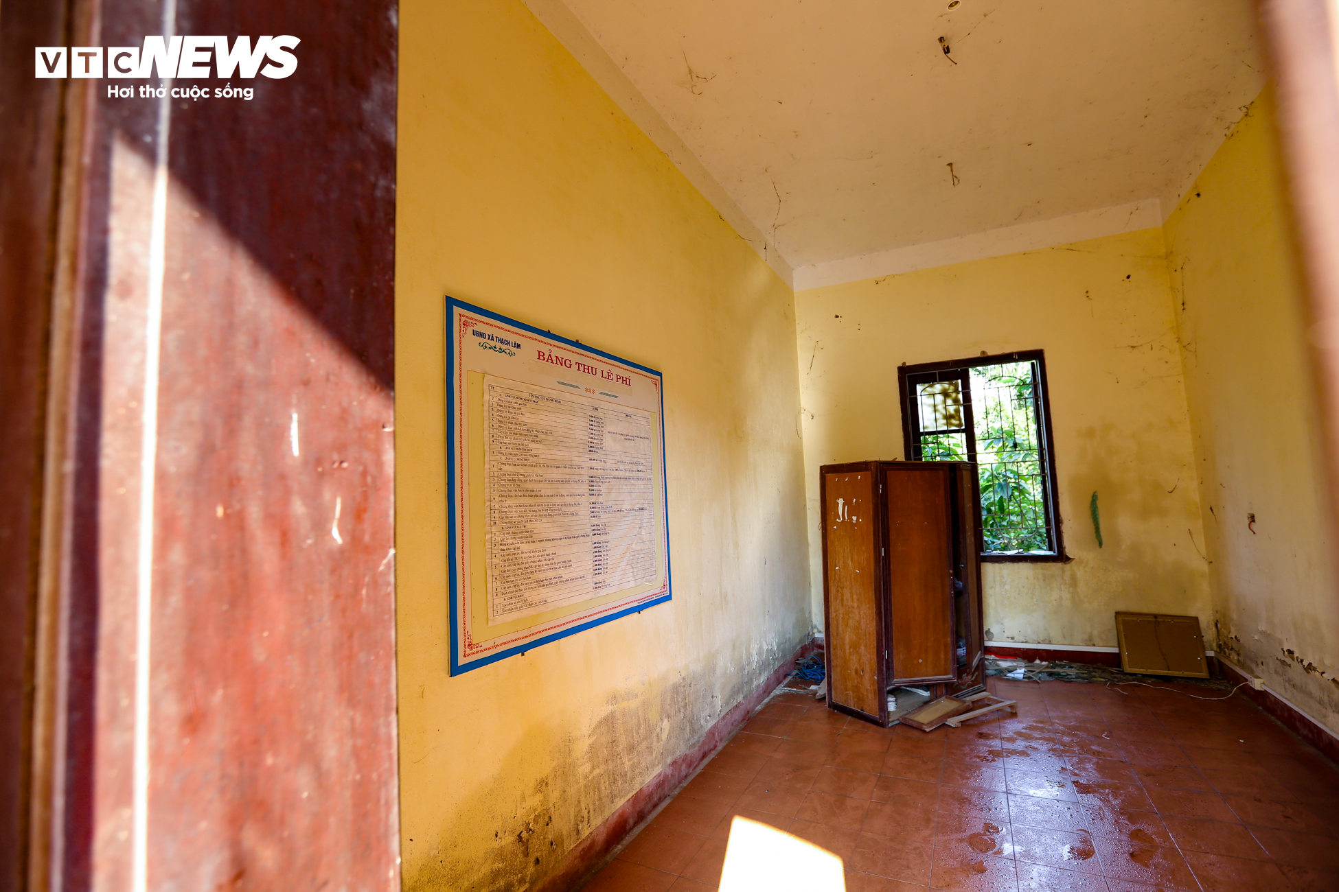 Sau nhiều năm sáp nhập, các trụ sở tiền tỷ ở Hà Tĩnh vẫn bị bỏ hoang - 20