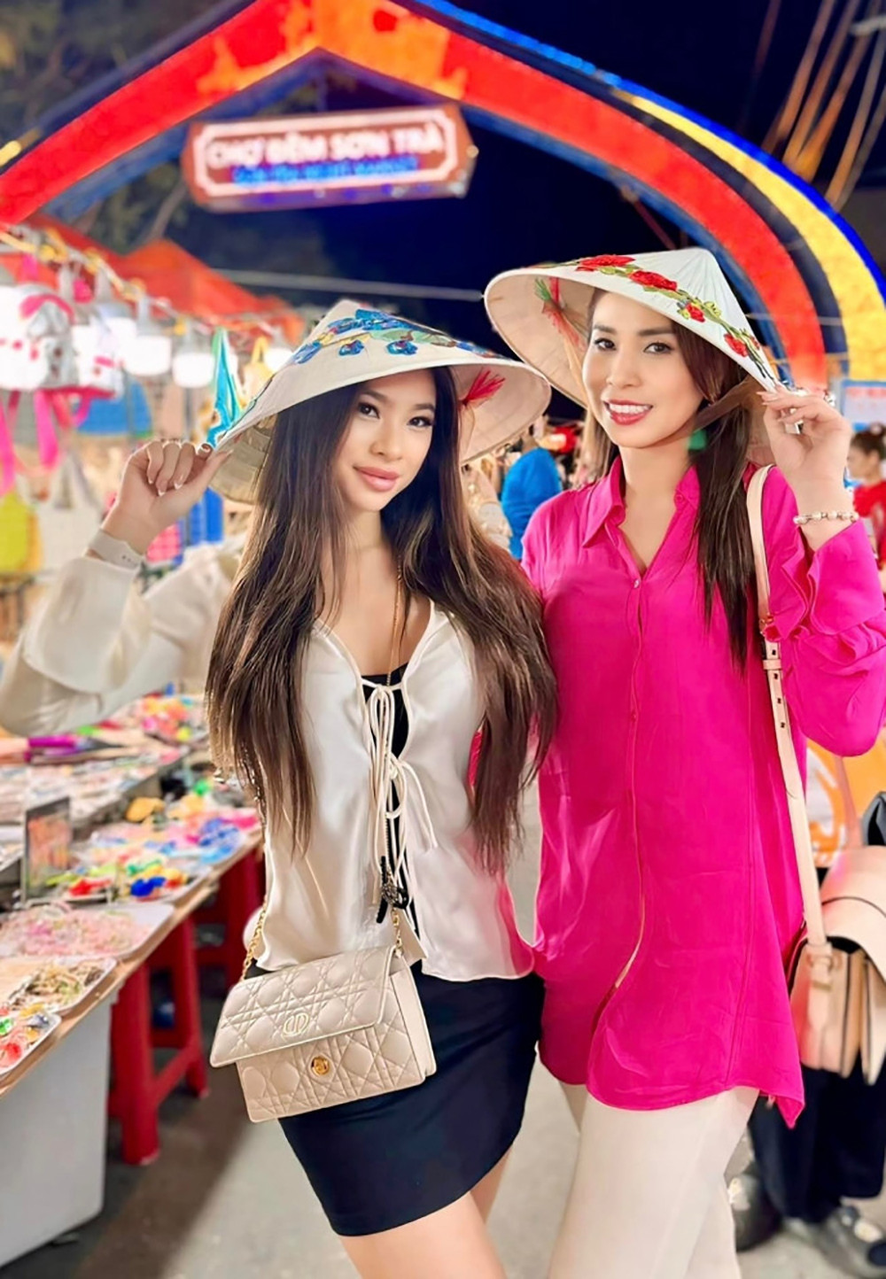 Sao Việt 7/3: Hồng Vân khen phim của Trấn Thành, Hồng Nhung trẻ đẹp tuổi 54 - 11