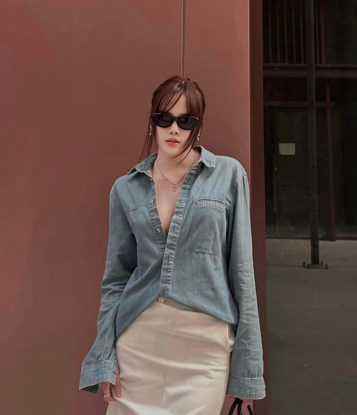 Sao Việt 11/3: Lý Hùng trẻ trung, Thanh Hằng đắm đuối ngắm chồng - 4