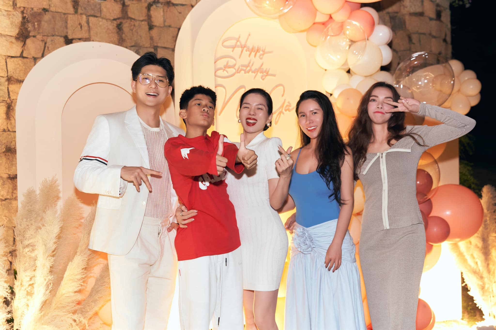 Sao Việt 14/3: Con trai Lệ Quyên thân thiết bên Lâm Bảo Châu, Chí Trung triết lý - 2