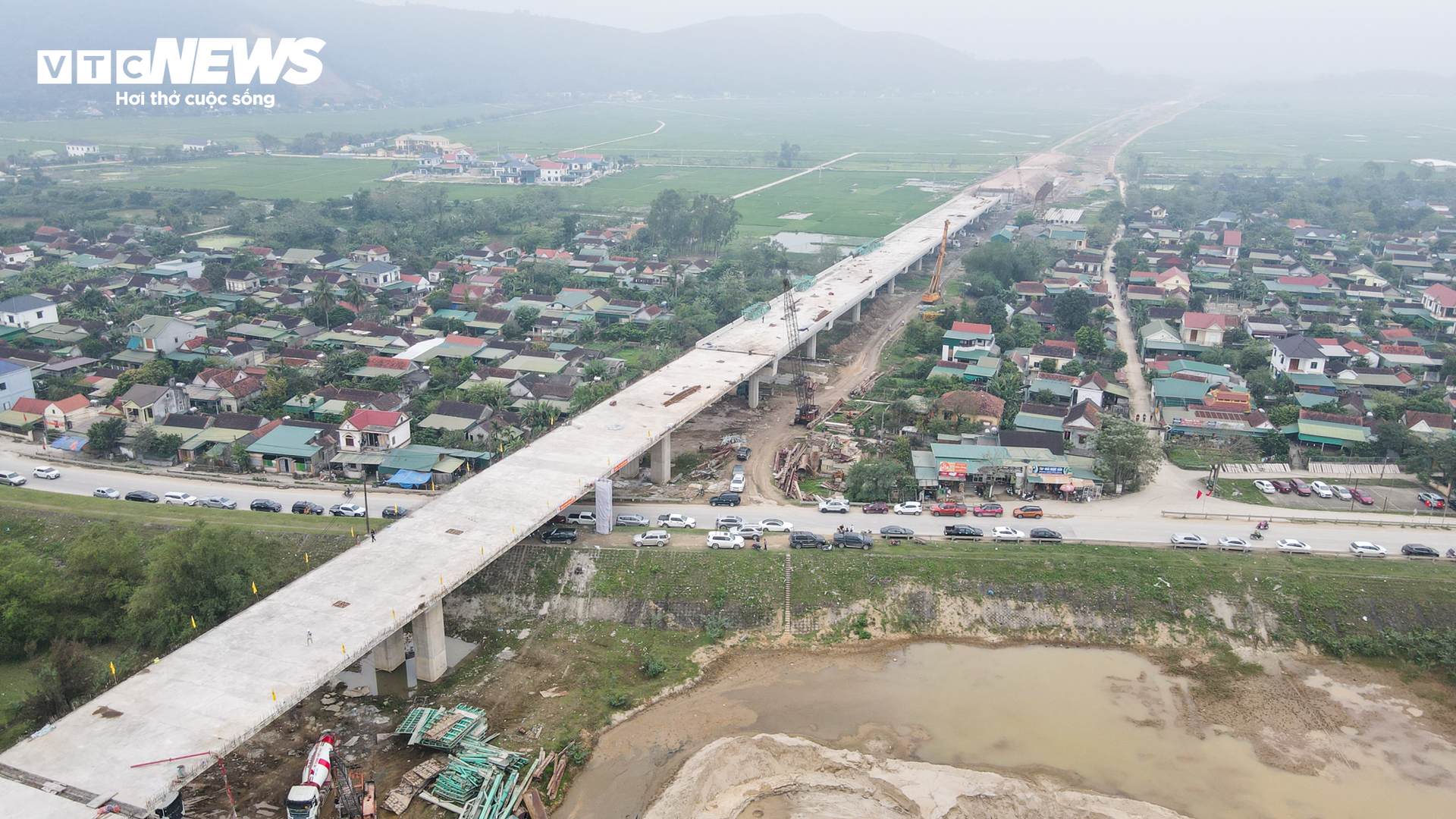 Hợp long cầu vượt sông dài nhất cao tốc Bắc -Nam nối Nghệ An và Hà Tĩnh - 11