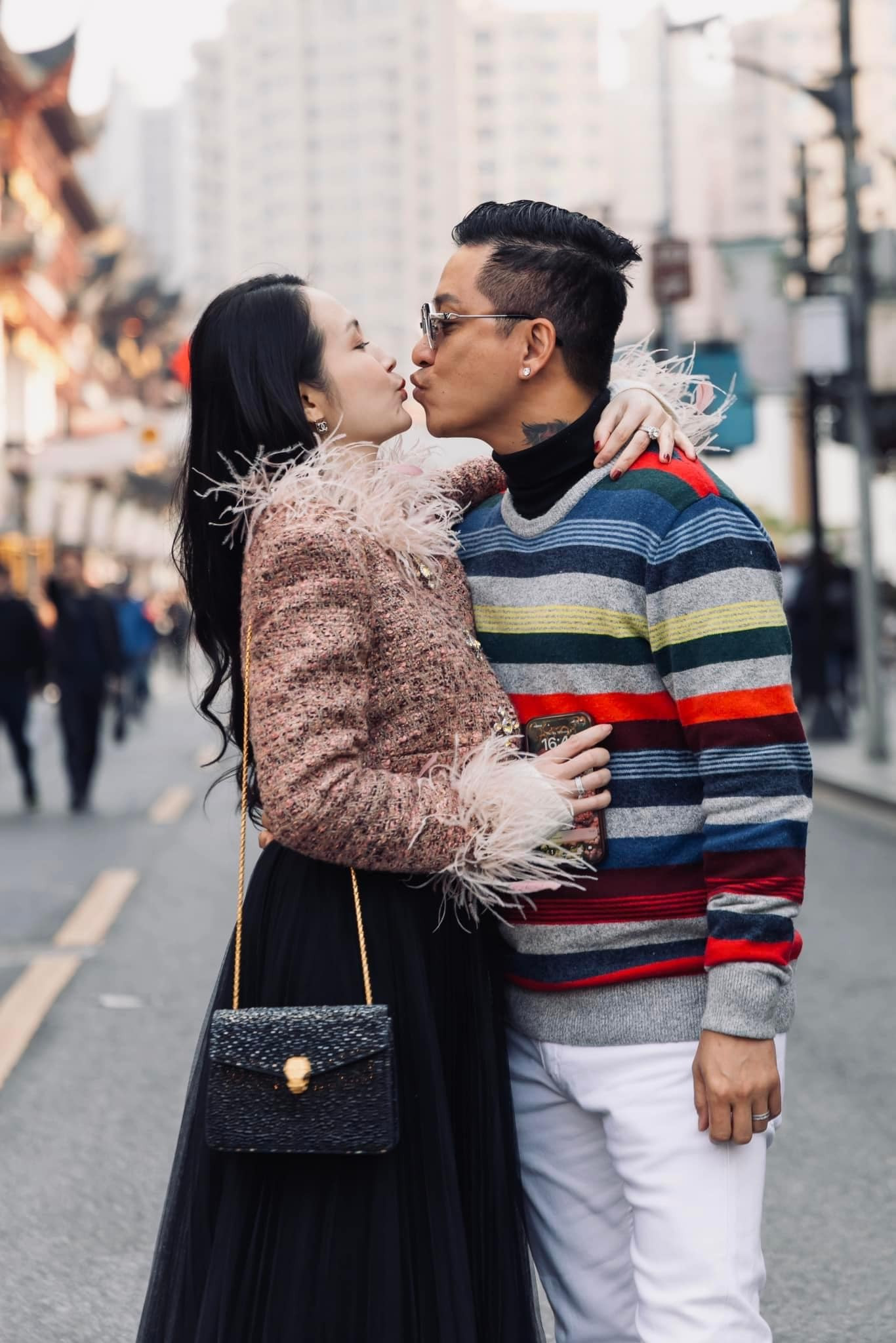 Sao Việt 21/3: Tuấn Hưng tự nhận không hoàn hảo, Tùng Dương đổi xe sang - 1