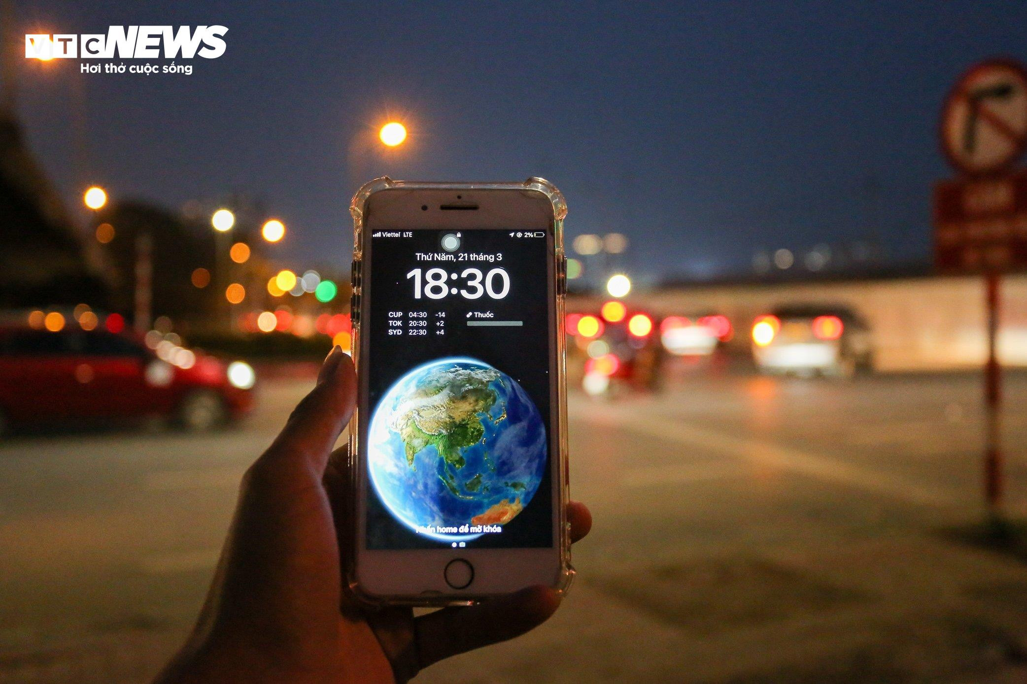 Hà Nội: Thu hẹp rào chắn, không còn cảnh ùn tắc tại nút giao Đại lộ Thăng Long - 12