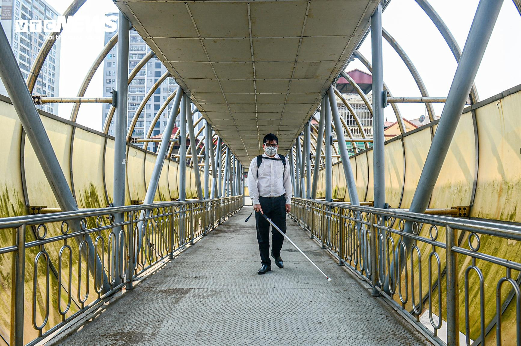 Chàng khiếm thị mê sáo trúc và hành trình mang âm nhạc chữa lành vết thương - 13