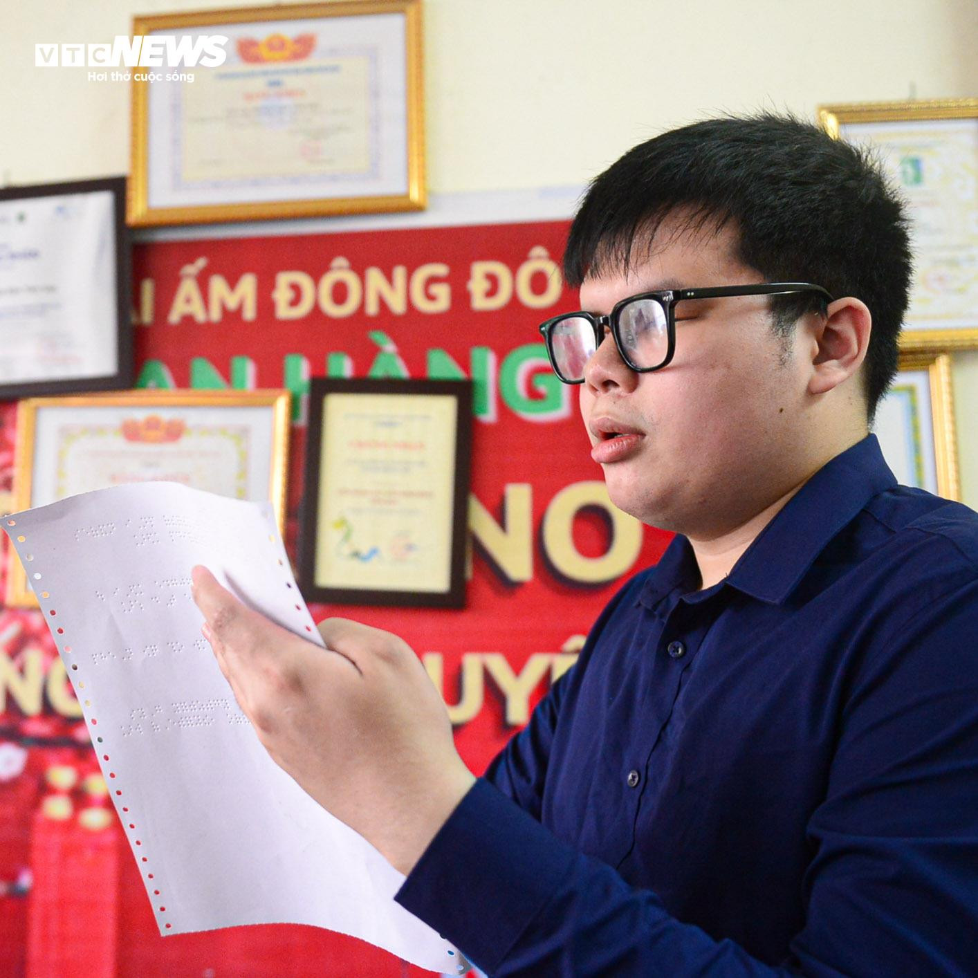 Chàng khiếm thị mê sáo trúc và hành trình mang âm nhạc chữa lành vết thương - 19