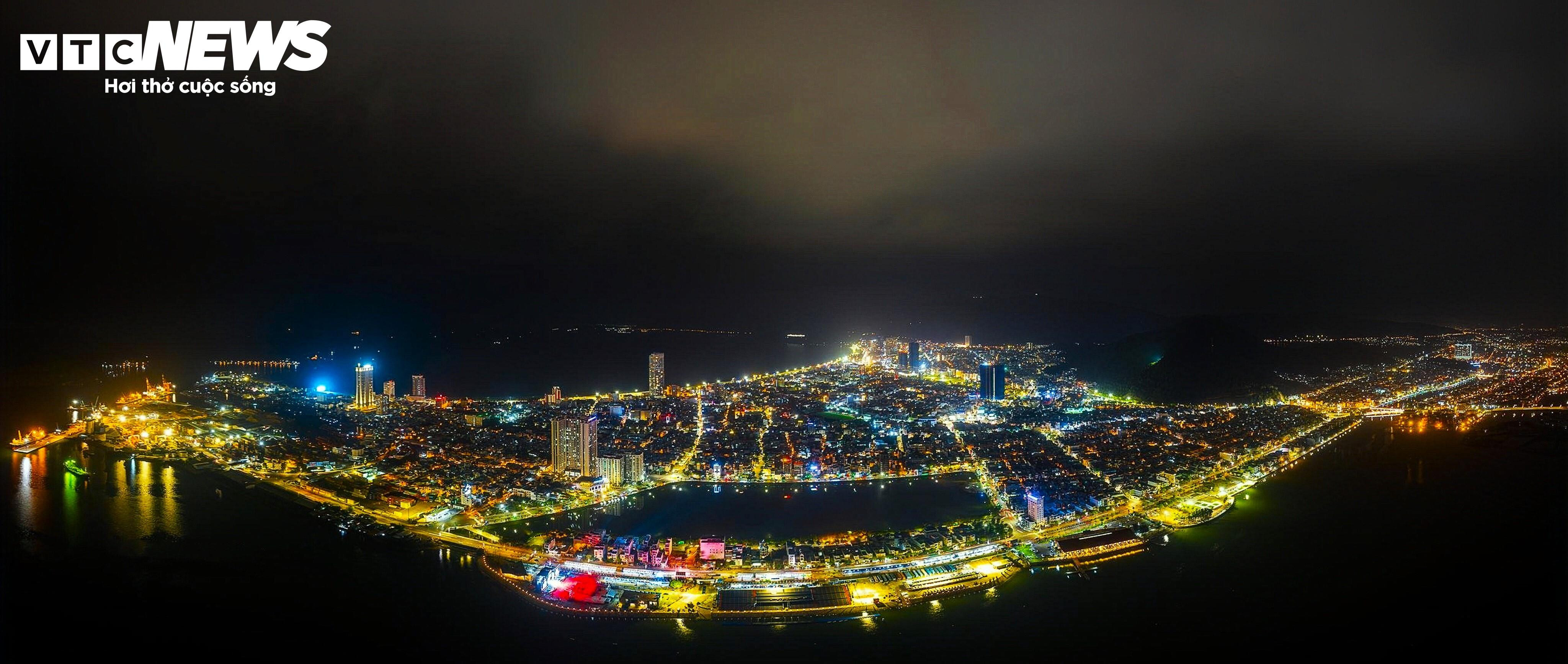 Khai mạc 'Amazing Binh Dinh Fest 2024': Ấn tượng, rực rỡ sắc màu - 11