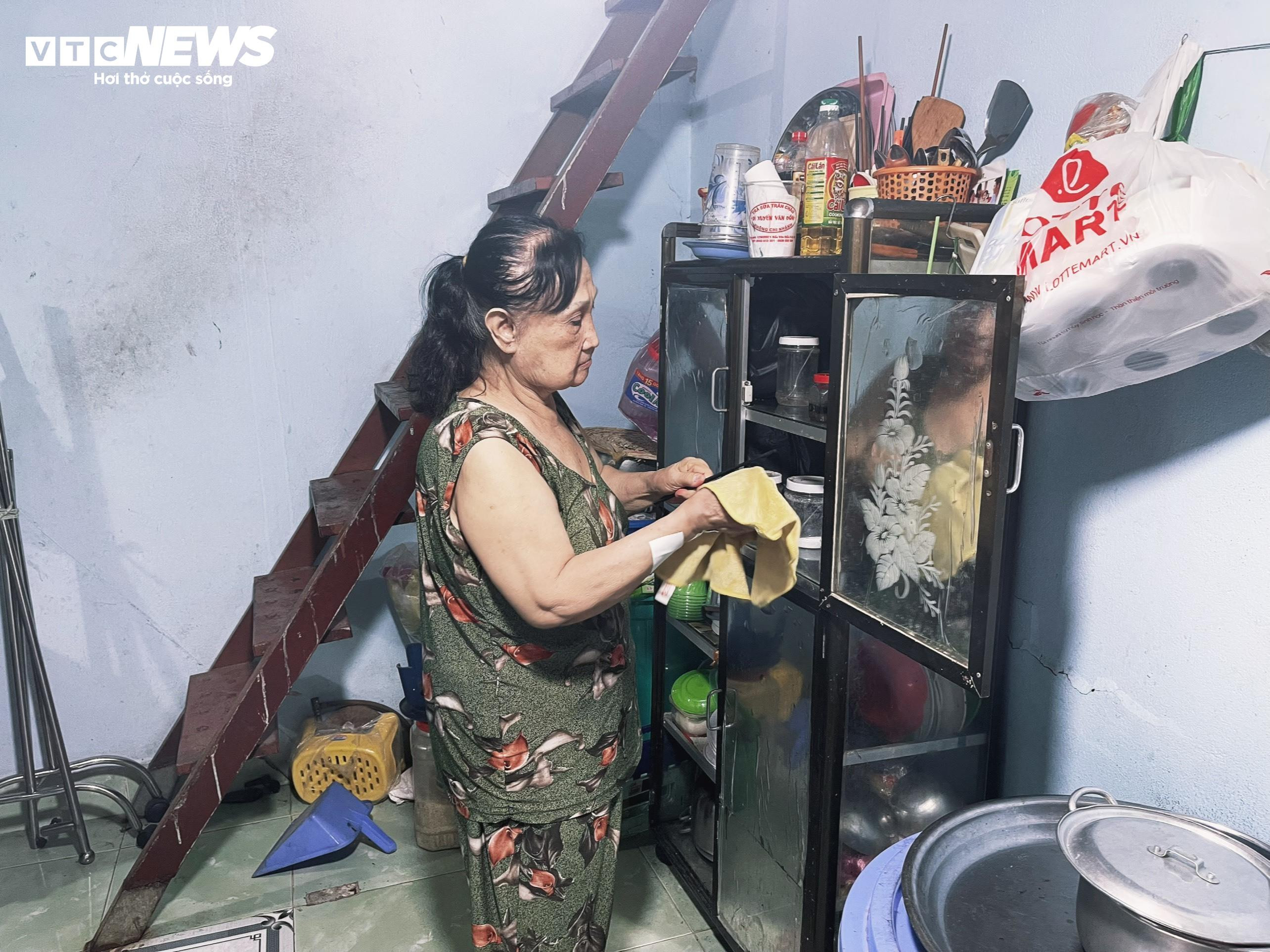 Chồng bỏ, con mất, 'cô đào nức tiếng một thời' sống lủi thủi trong nhà trọ 15m2 - 5
