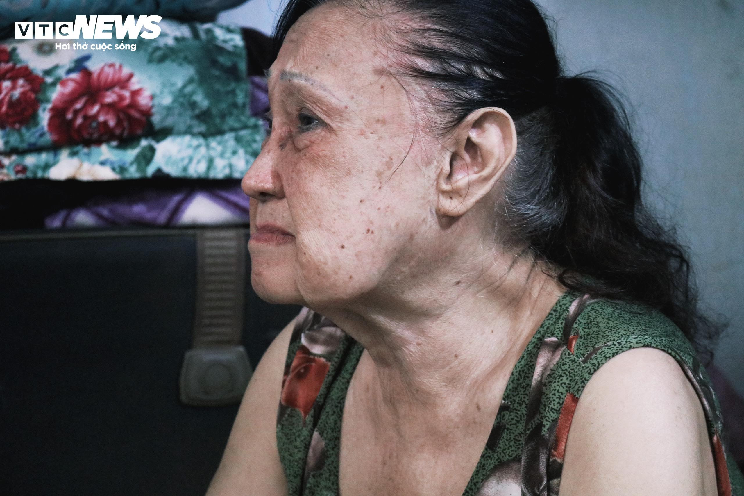 Chồng bỏ, con mất, 'cô đào nức tiếng một thời' sống lủi thủi trong nhà trọ 15m2 - 12