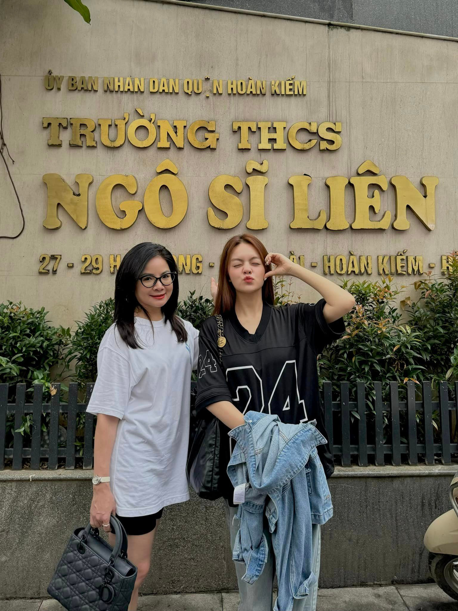 Sao Việt 27/3: Hồng Nhung diện đồ trẻ như thiếu nữ, Hương Tràm nhan sắc khác lạ - 7