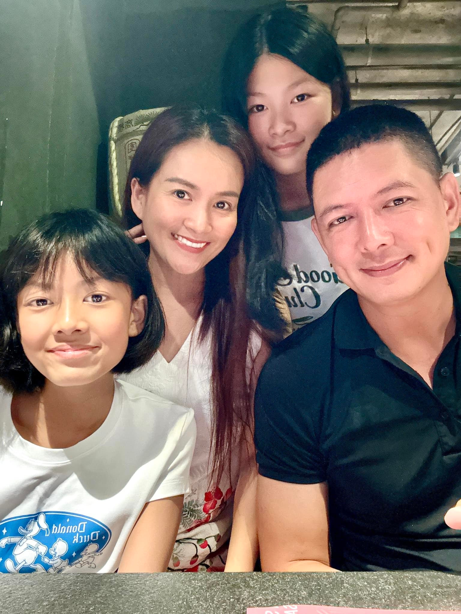 Sao Việt 27/3: Hồng Nhung diện đồ trẻ như thiếu nữ, Hương Tràm nhan sắc khác lạ - 3