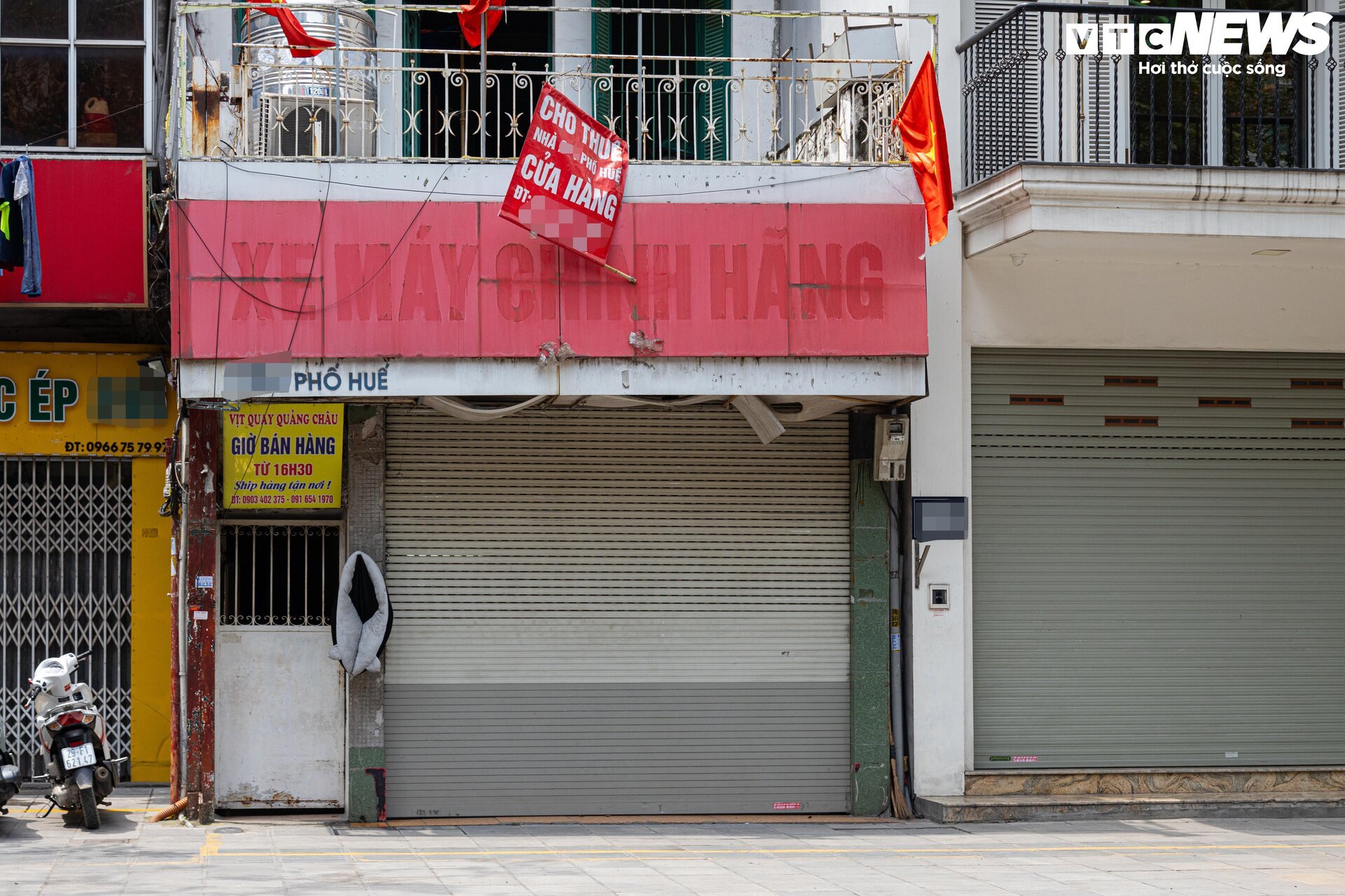 Hàng chục cửa hàng trên đất vàng phố Huế, Hà Nội đóng cửa, treo biển cho thuê - 6