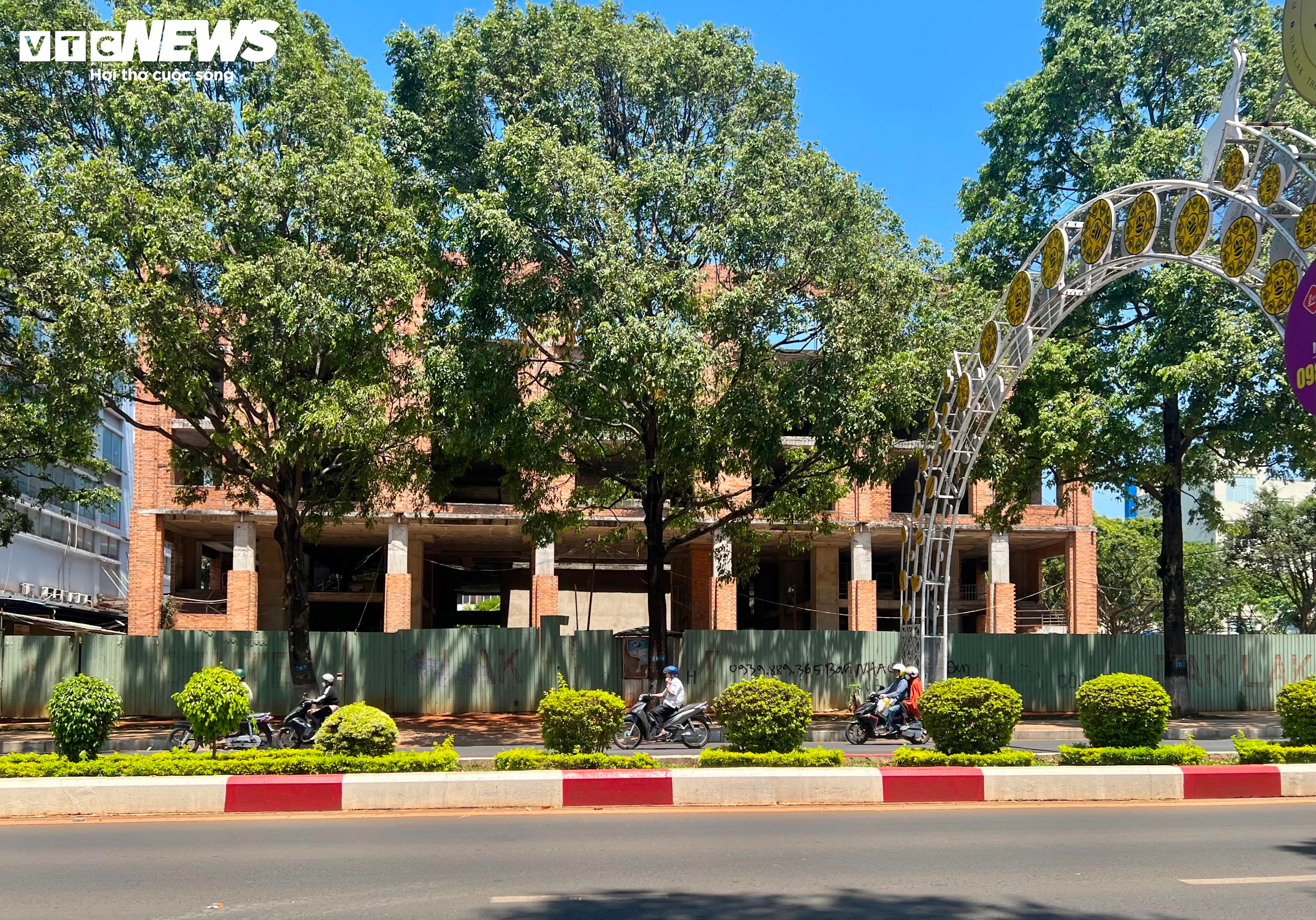 Cận cảnh dự án trăm tỷ 'ôm đất vàng' ở Đắk Lắk rồi bỏ hoang - 2