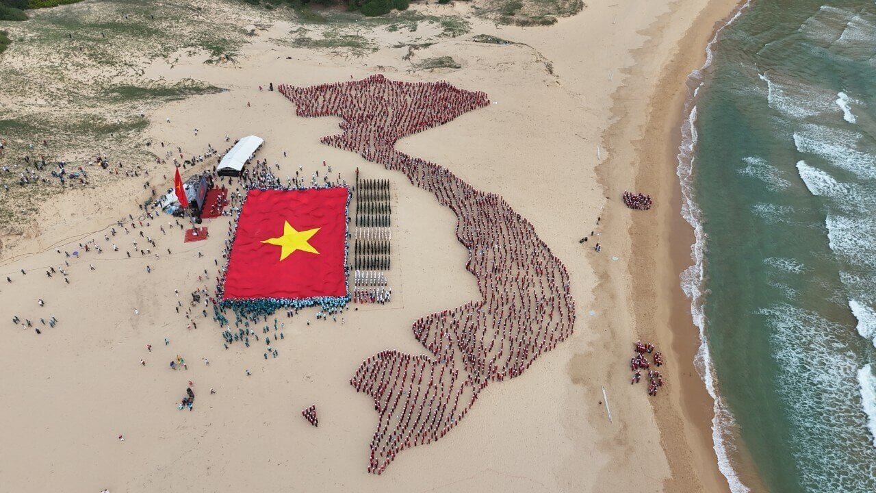3.200 đoàn viên, thanh niên ở Phú Yên xếp hình bản đồ Việt Nam - 4