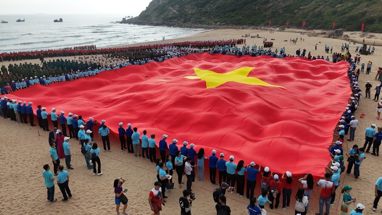 3.200 đoàn viên, thanh niên ở Phú Yên xếp hình bản đồ Việt Nam - 6
